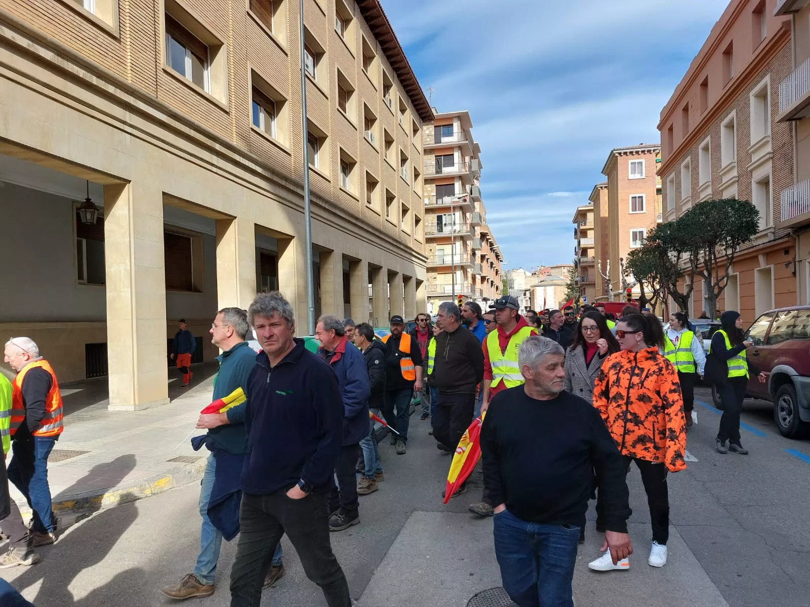 Manifestación de los agricultores por Huesca hasta la Subdelegación