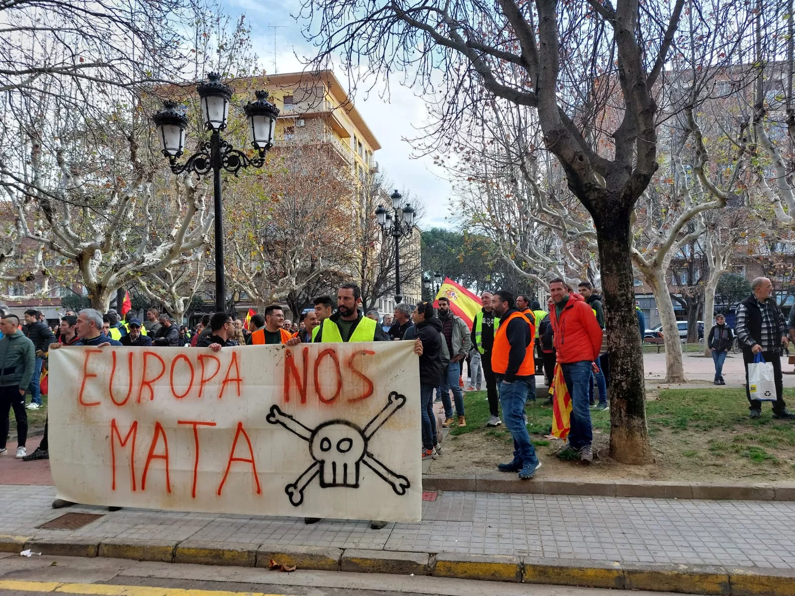 Manifestación de los agricultores por Huesca hasta la Subdelegación