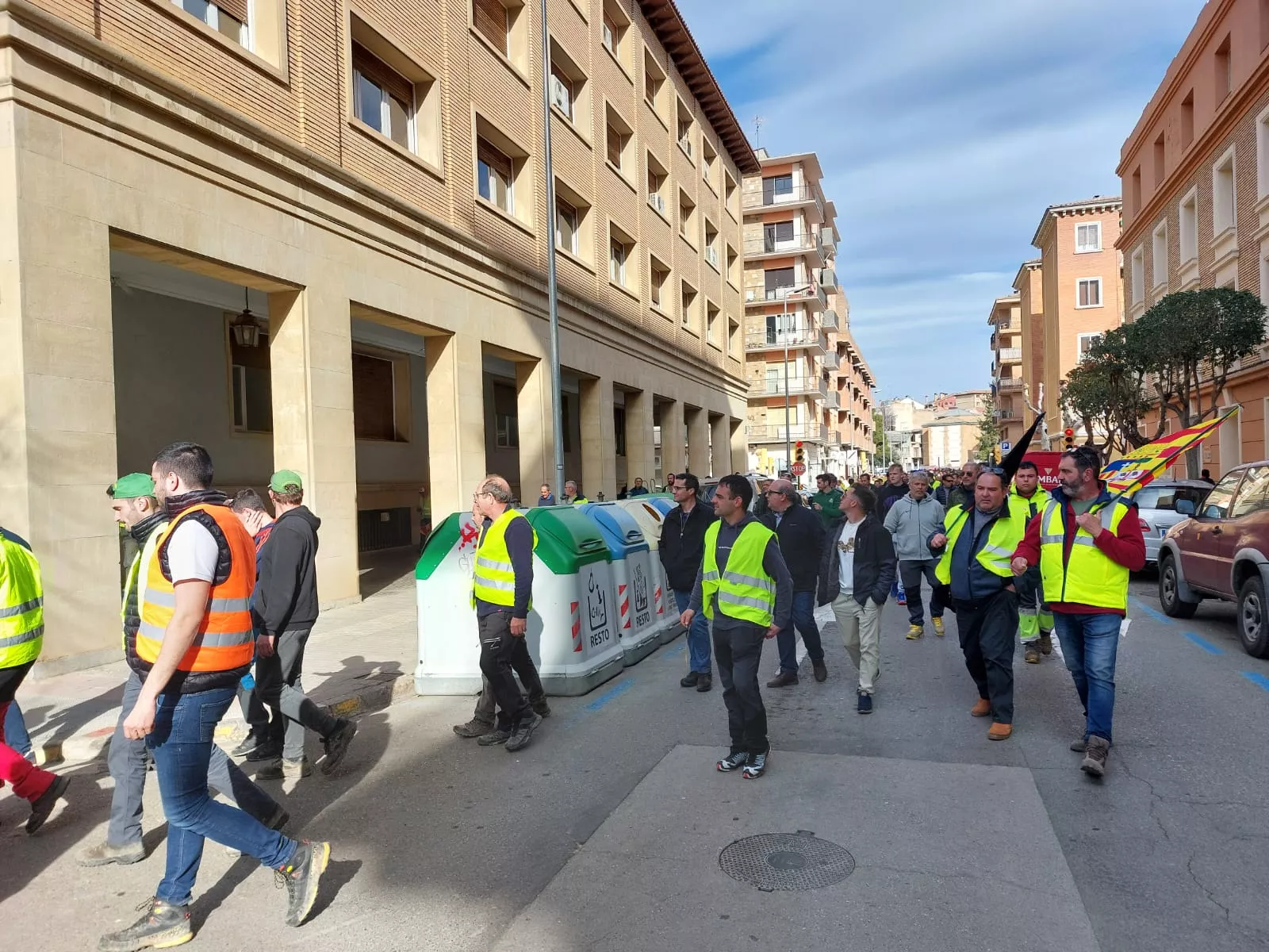 Manifestación de los agricultores por Huesca hasta la Subdelegación