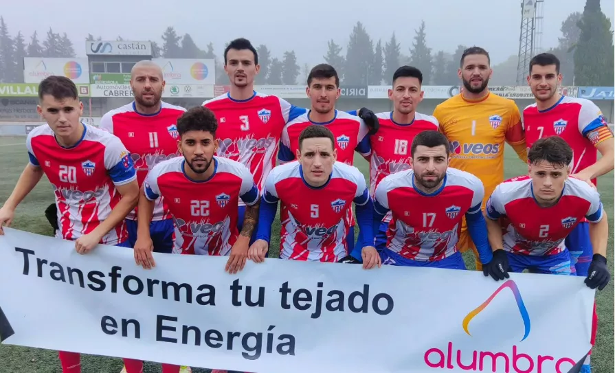 Once del Atlético Monzón en su último partido ante el Cariñena.
