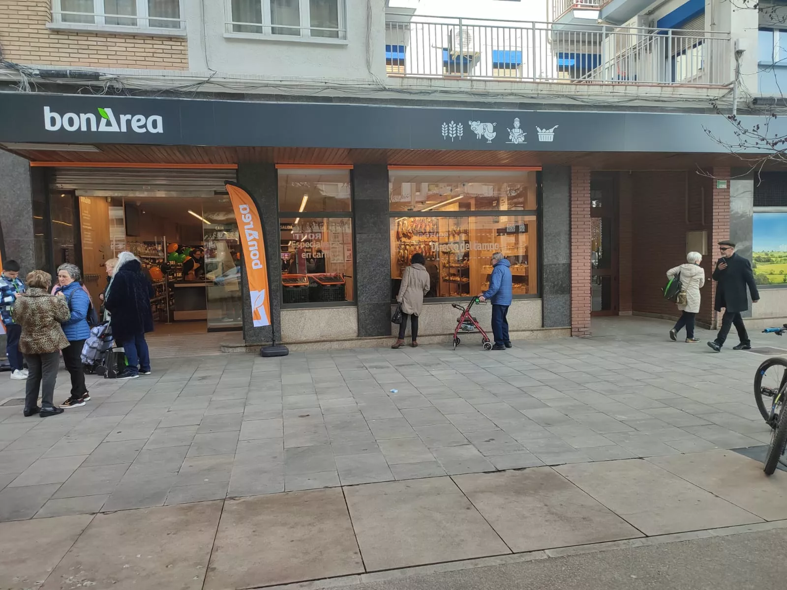 Tienda de Bonárea en el Paseo Ramón y Cajal de Huesca