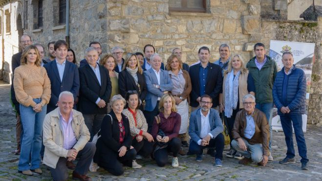 Participantes en la asamblea de la Región Este de los Pueblos Mas Bonitos de España. Foto: Sergio Padura