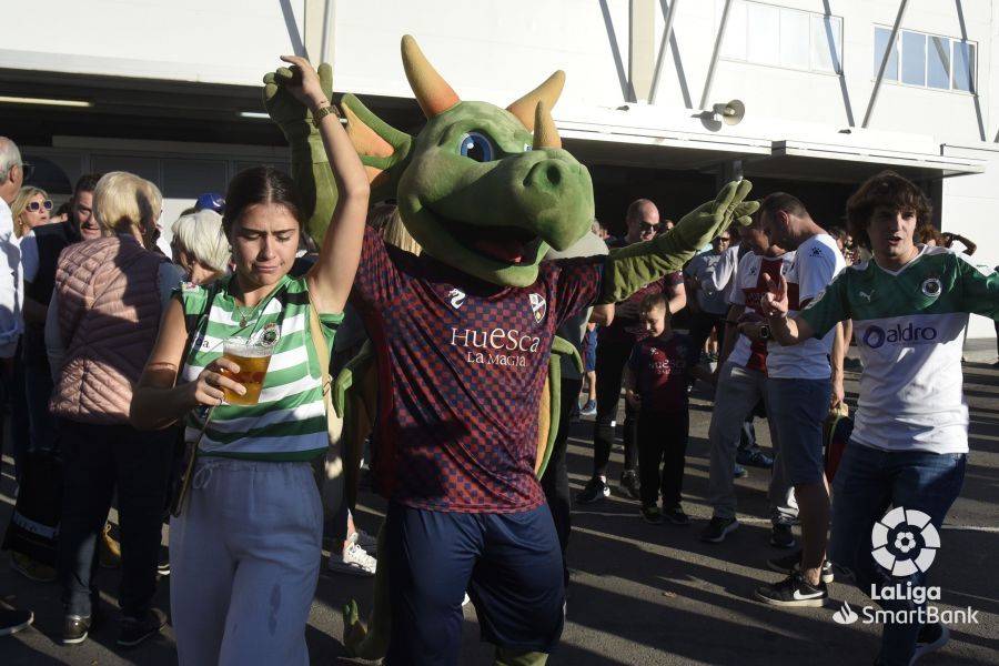Imágenes del partido Huesca Rácing de Santander. Foto La Liga 