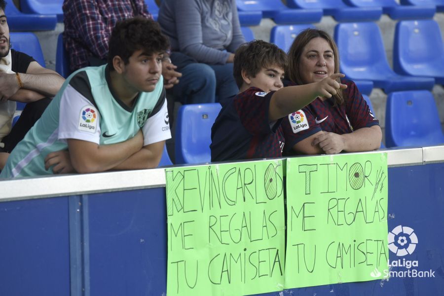 Imágenes del partido Huesca Rácing de Santander. Foto La Liga 