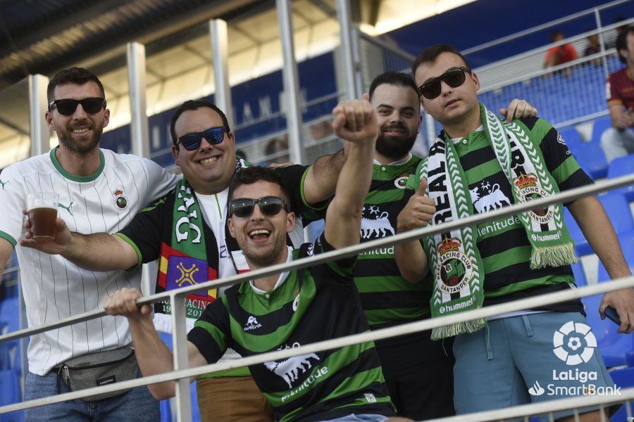 Imágenes del partido Huesca Rácing de Santander. Foto La Liga 