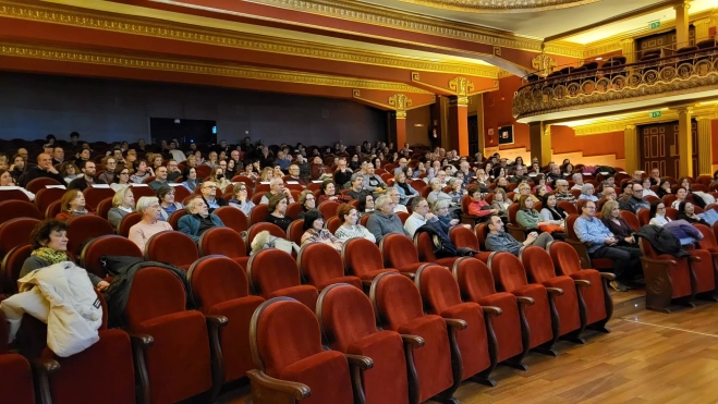 f63547d0 0202 44a8 9787 b8e21f83c110