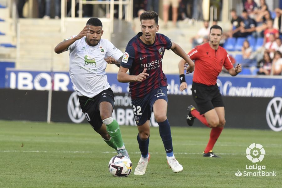 Imágenes del partido Huesca Rácing de Santander. Foto La Liga  