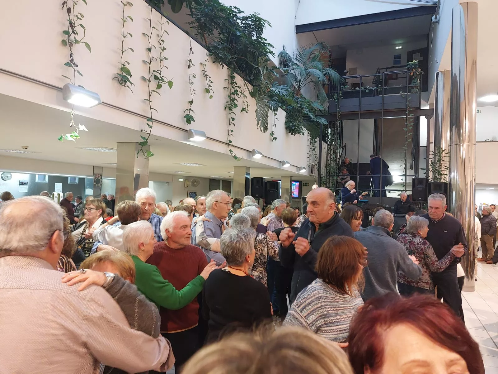 Celebración de Santa Águeda en el Hogar de las Personas Mayores