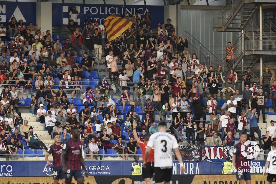 Imágenes del partido Huesca Rácing de Santander. Foto La Liga  