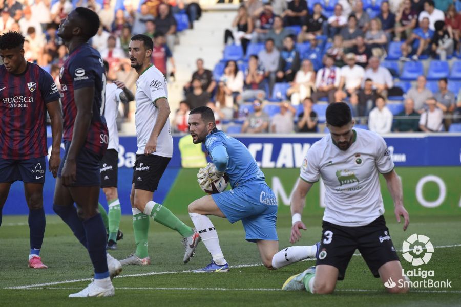Imágenes del partido Huesca Rácing de Santander. Foto La Liga  