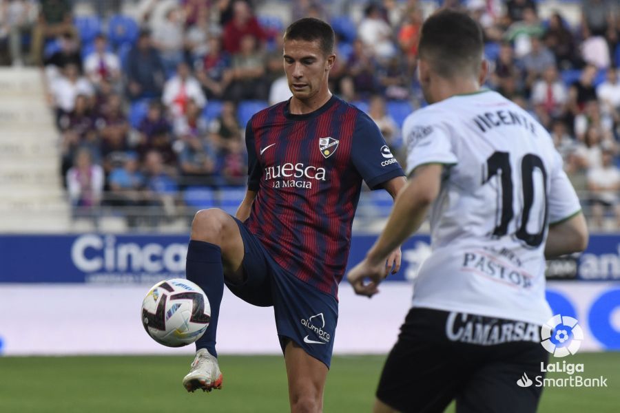 Imágenes del partido Huesca Rácing de Santander. Foto La Liga  