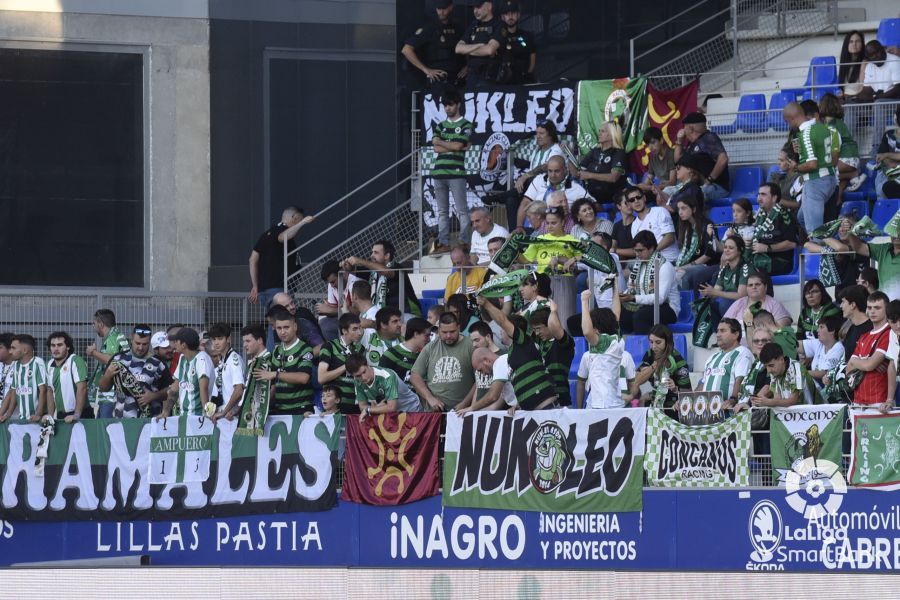 Imágenes del partido Huesca Racing de Santander. Foto de archivo. Foto La Liga  