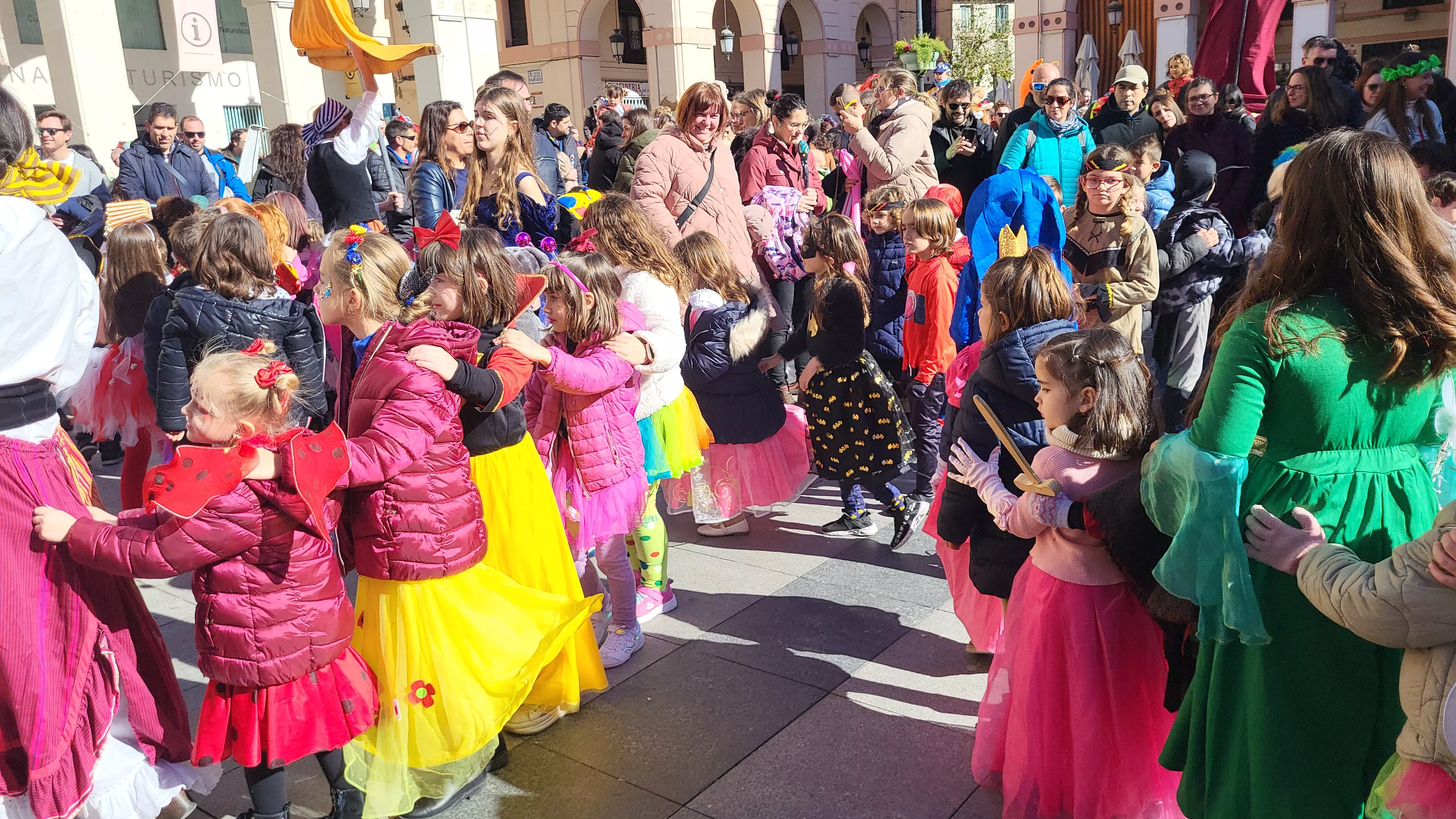  Fiesta Infantil de Carnaval con Viridiana en Huesca. Foto Mercedes Manterola