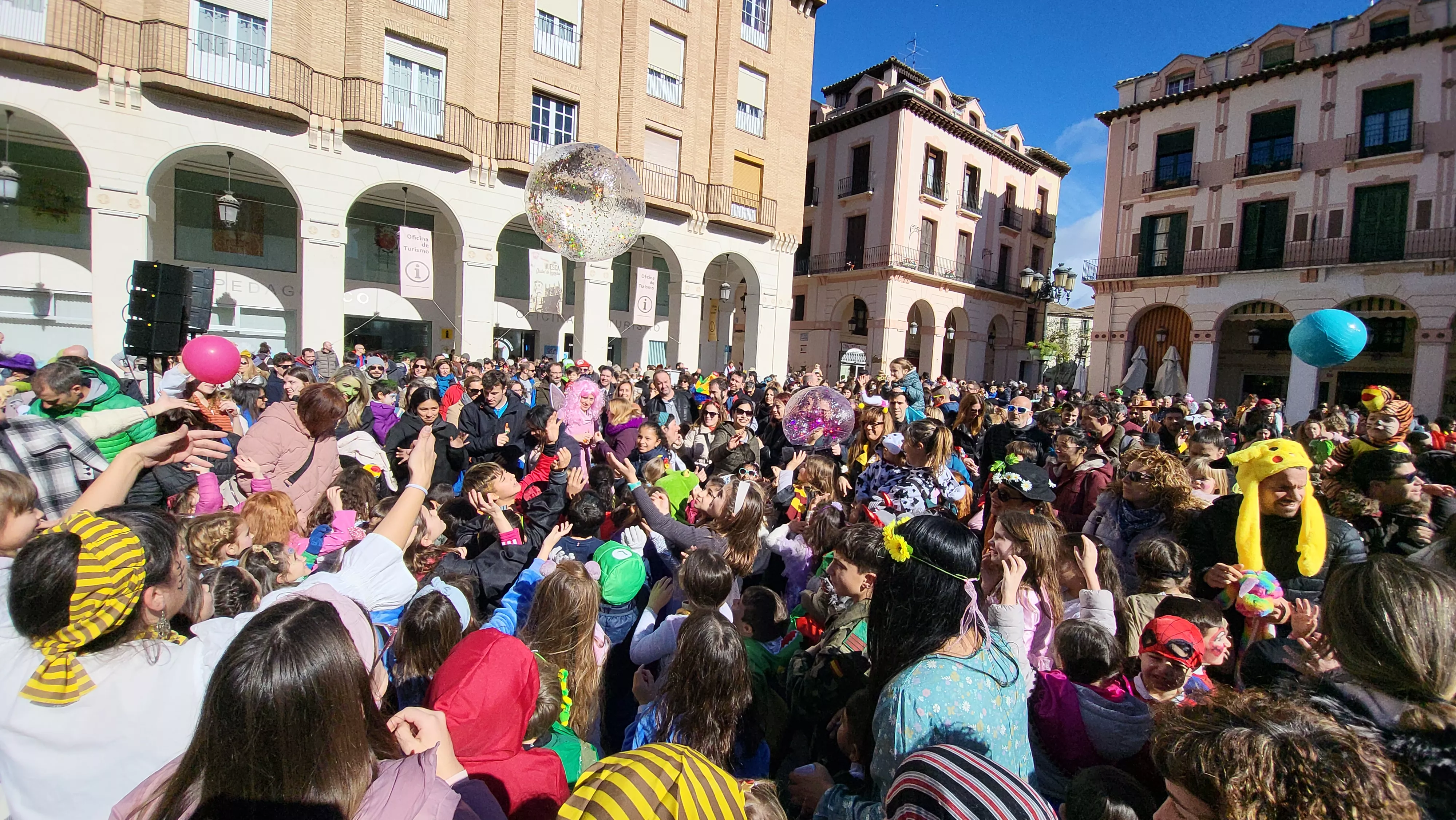  Fiesta Infantil de Carnaval con Viridiana en Huesca. Foto Mercedes Manterola