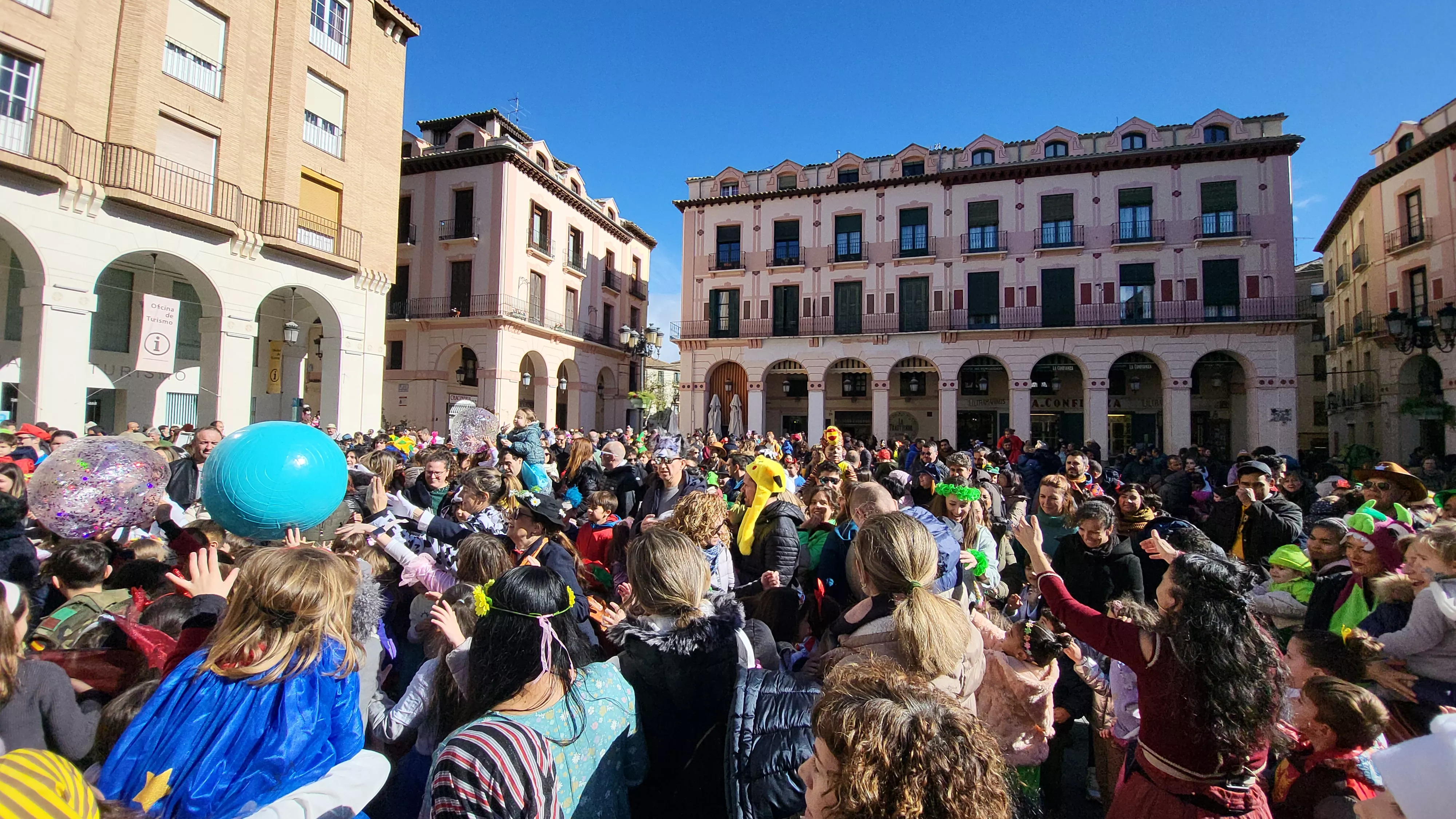  Fiesta Infantil de Carnaval con Viridiana en Huesca. Foto Mercedes Manterola