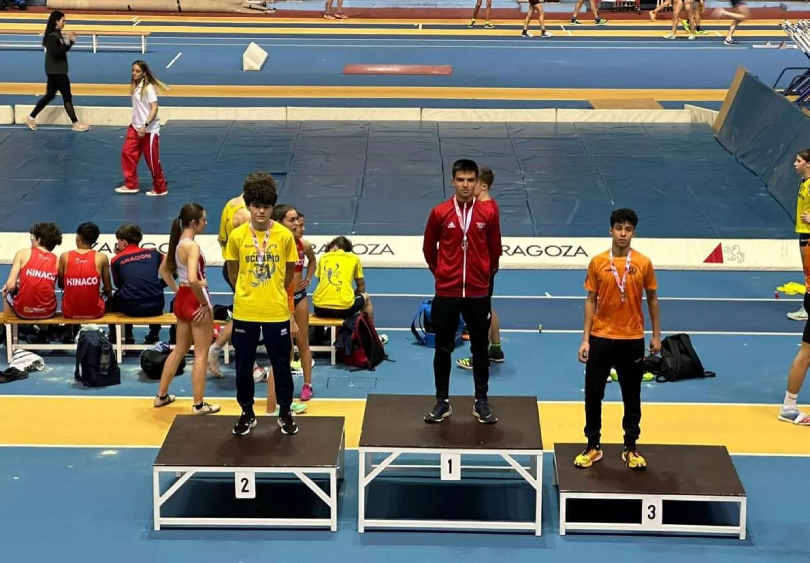 Javier Alamañac, campeón Sub-18 en 1.500 con el fragatino Zaid Oulad bronce.