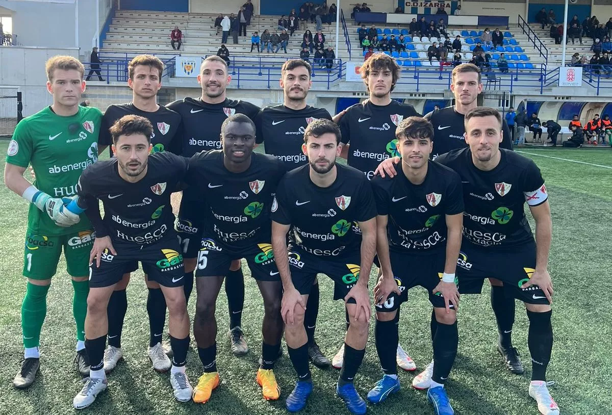 Once del Barbastro ante el Izarra.