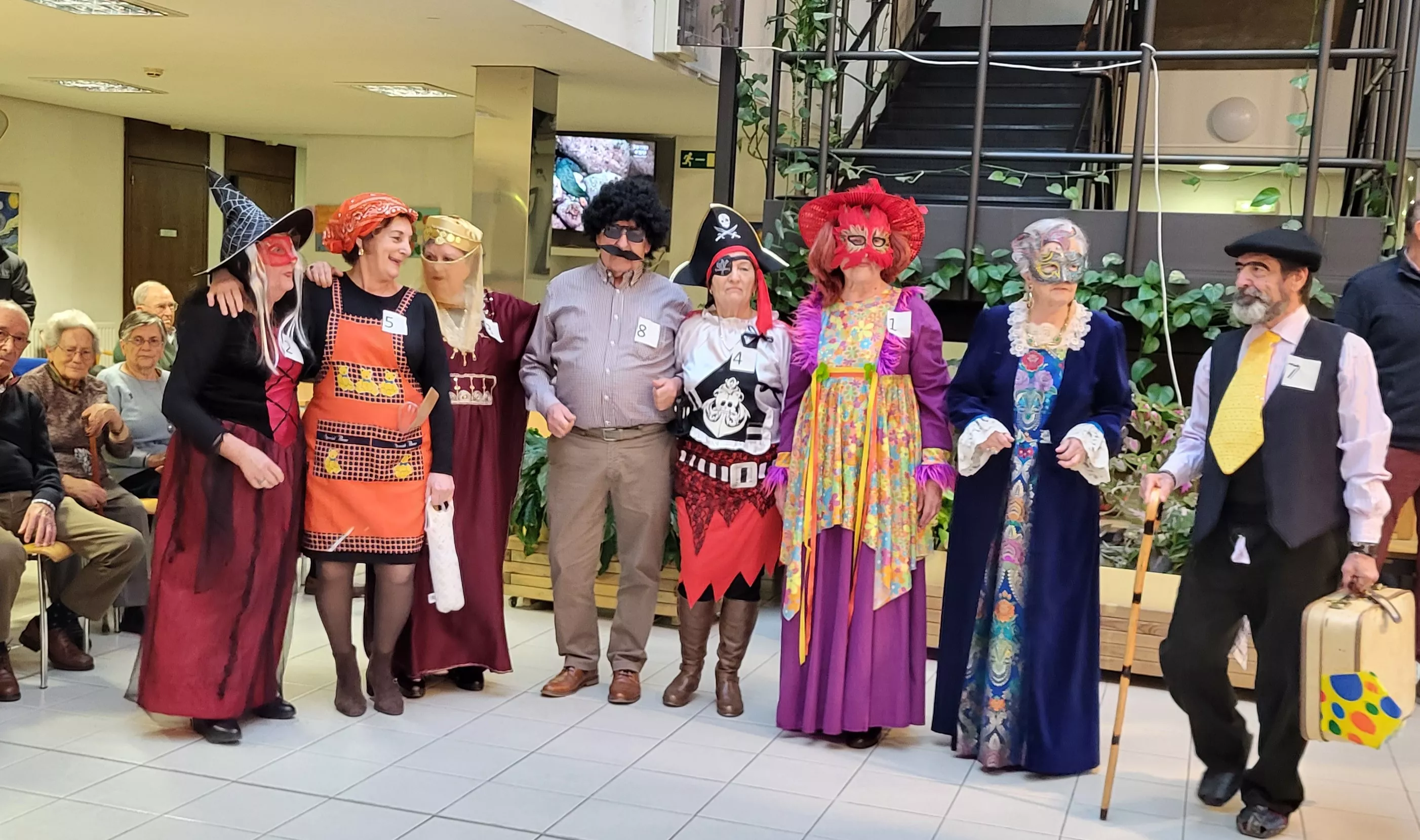 Celebración del Carnaval en el Hogar de Personas Mayores de Huesca. Foto Mercedes Manterola