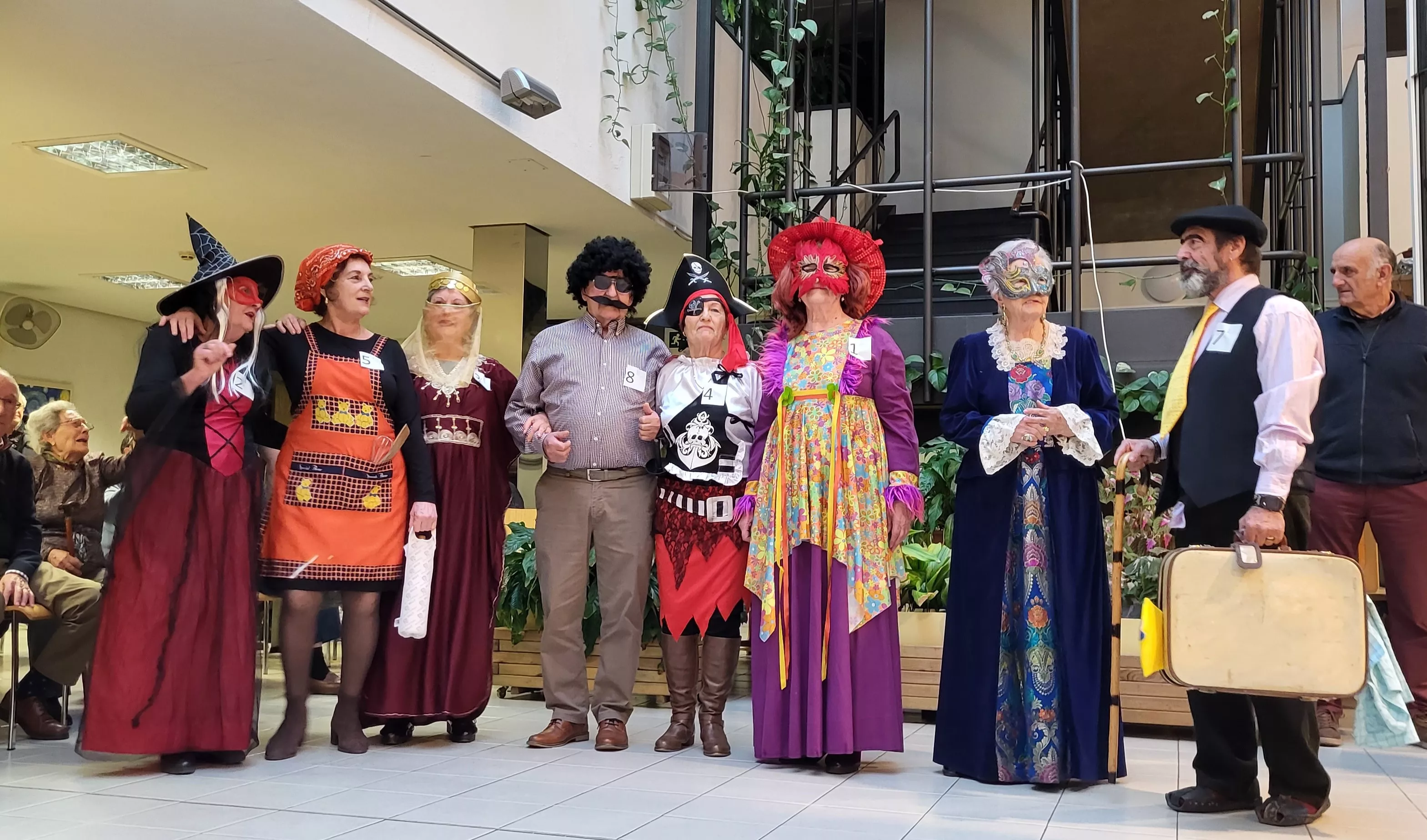 Celebración del Carnaval en el Hogar de Personas Mayores de Huesca. Foto Mercedes Manterola
