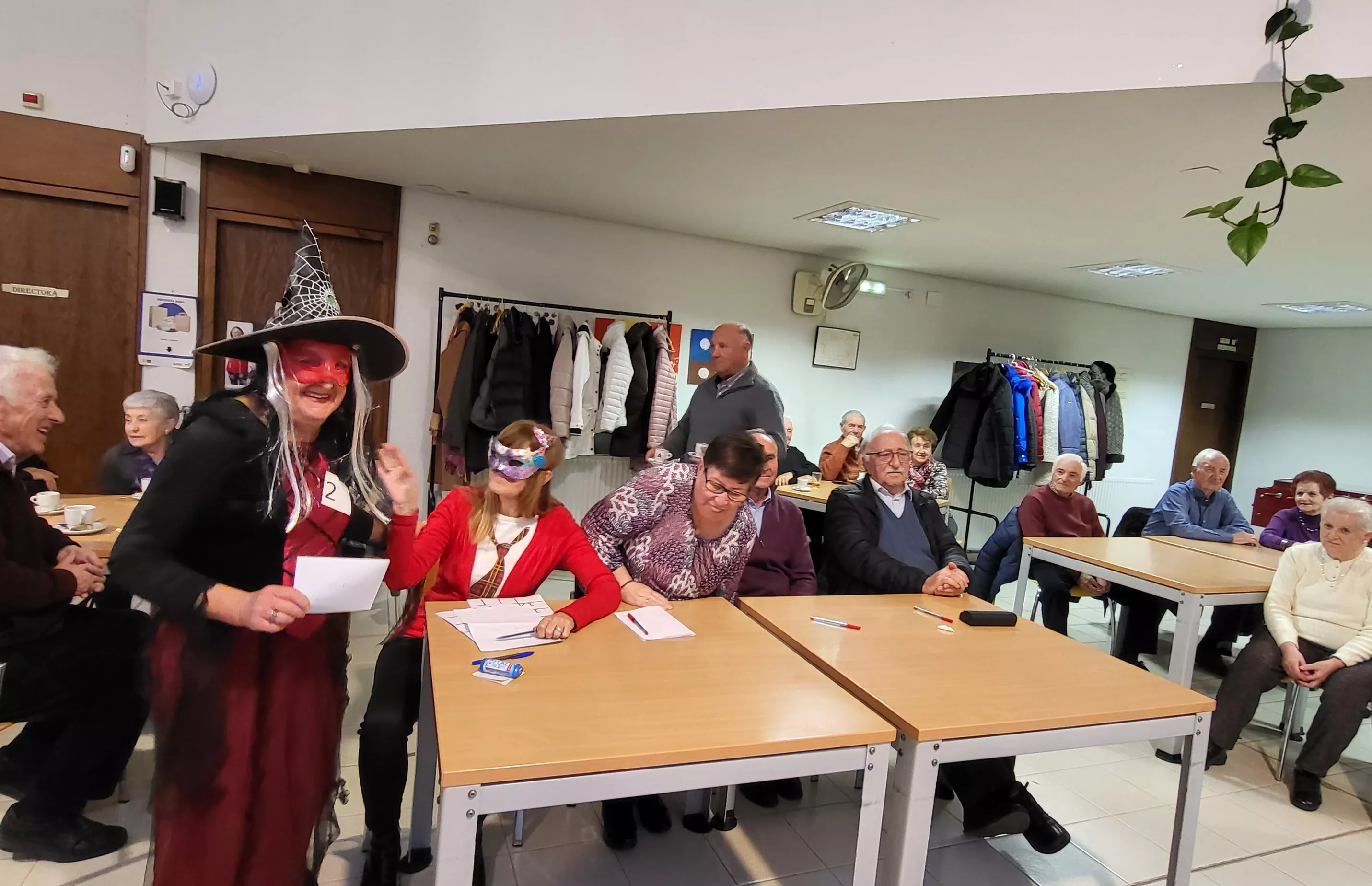 Tercer premio del concurso de disfraces. Foto Mercedes Manterola