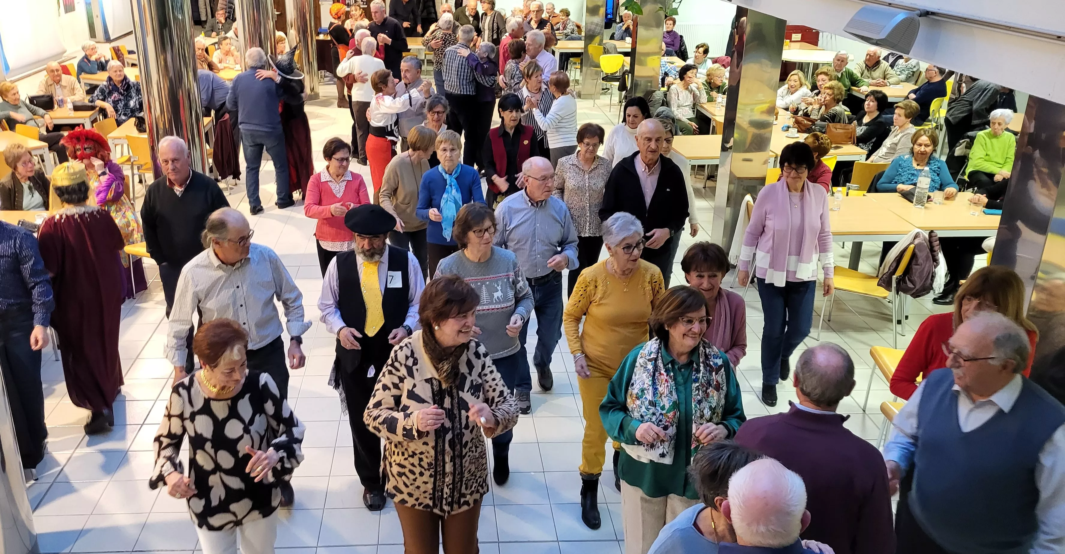 Celebración del Carnaval en el Hogar de Personas Mayores de Huesca. Foto Mercedes Manterola