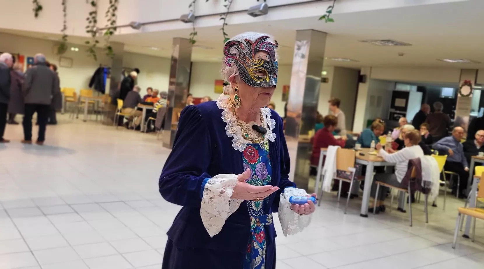 Celebración del Carnaval en el Hogar de Personas Mayores de Huesca. Foto Mercedes Manterola