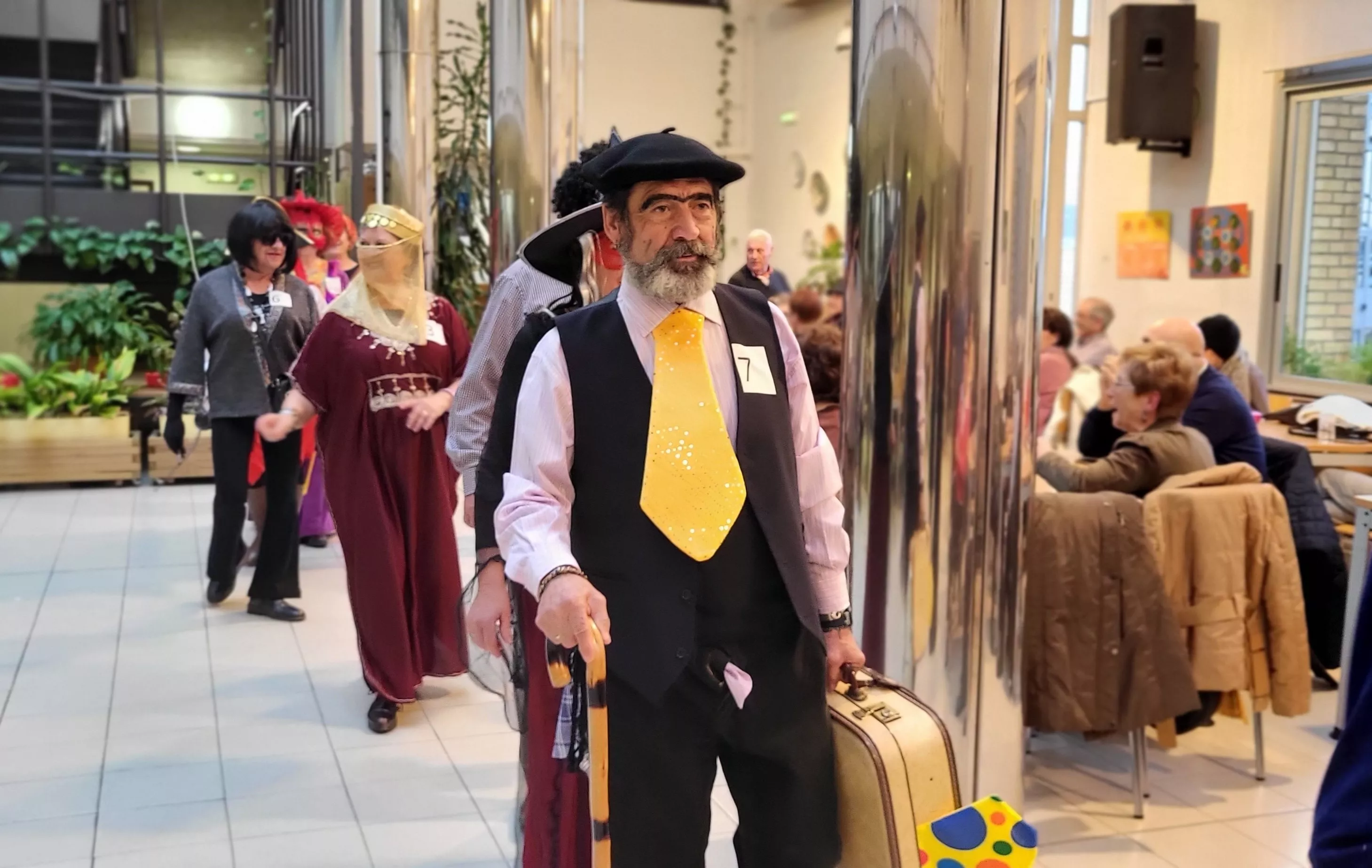 Celebración del Carnaval en el Hogar de Personas Mayores de Huesca. Foto Mercedes Manterola