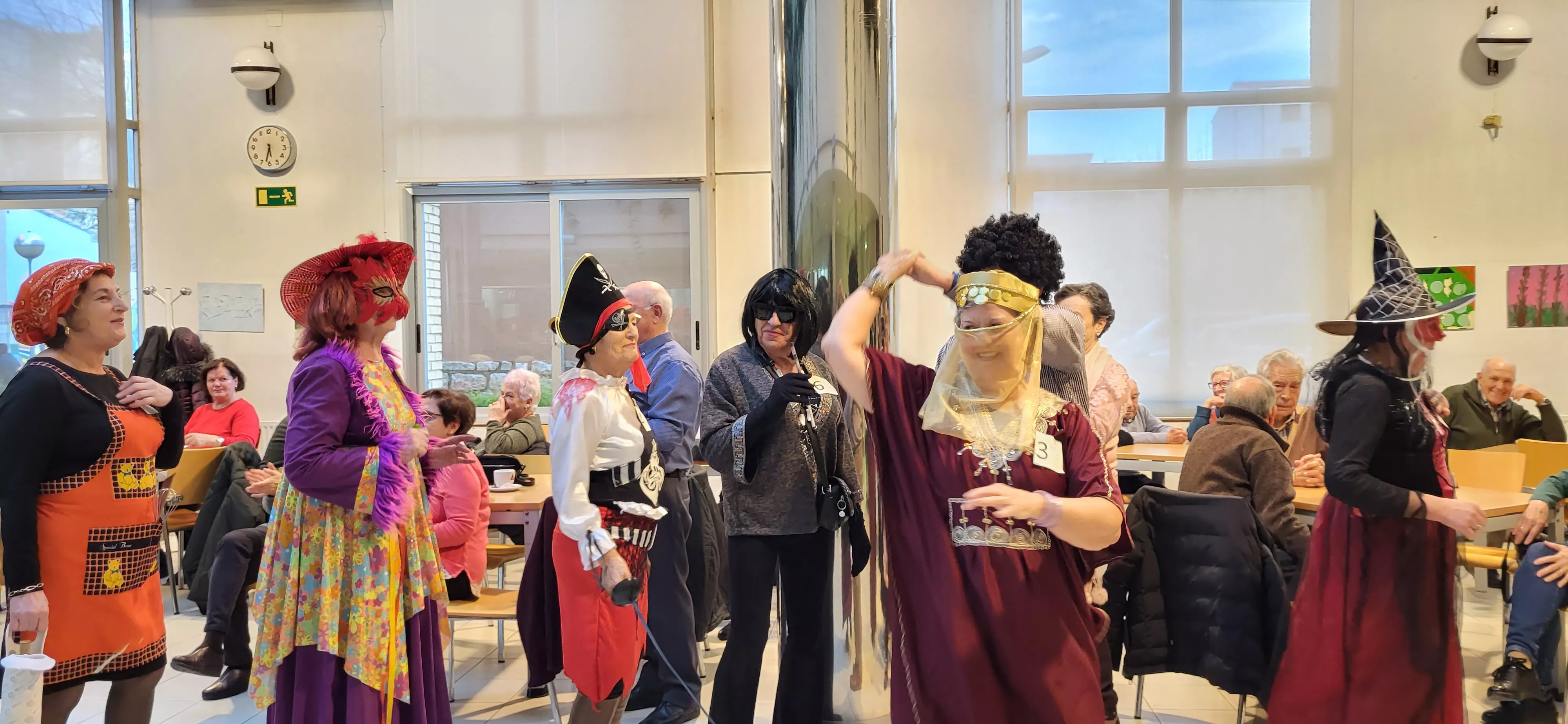 Celebración del Carnaval en el Hogar de Personas Mayores de Huesca. Foto Mercedes Manterola
