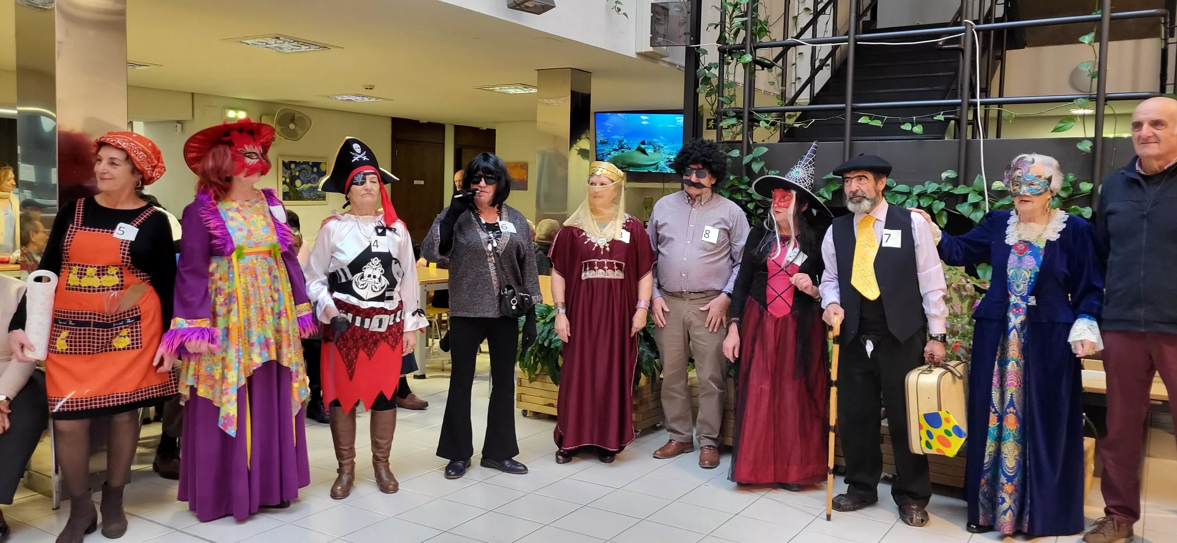Celebración del Carnaval en el Hogar de Personas Mayores de Huesca. Foto Mercedes Manterola