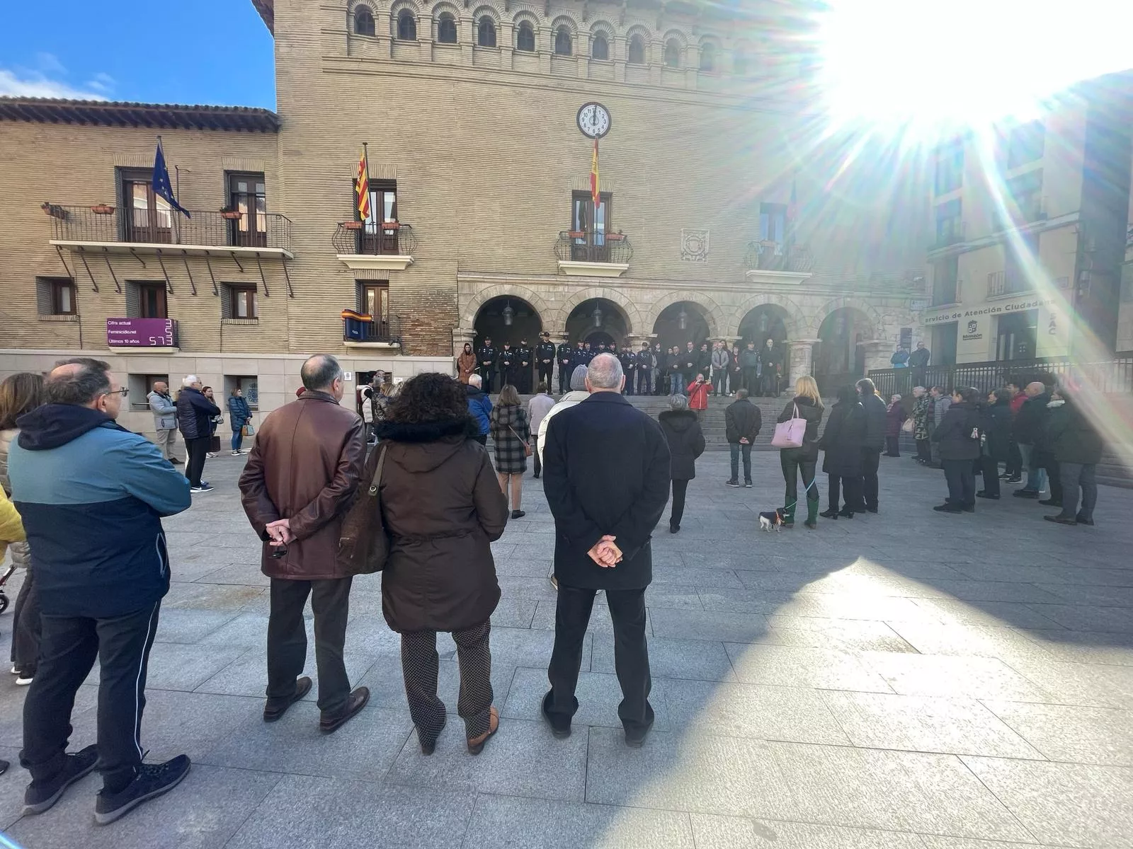 Minuto de silencio en Monzón