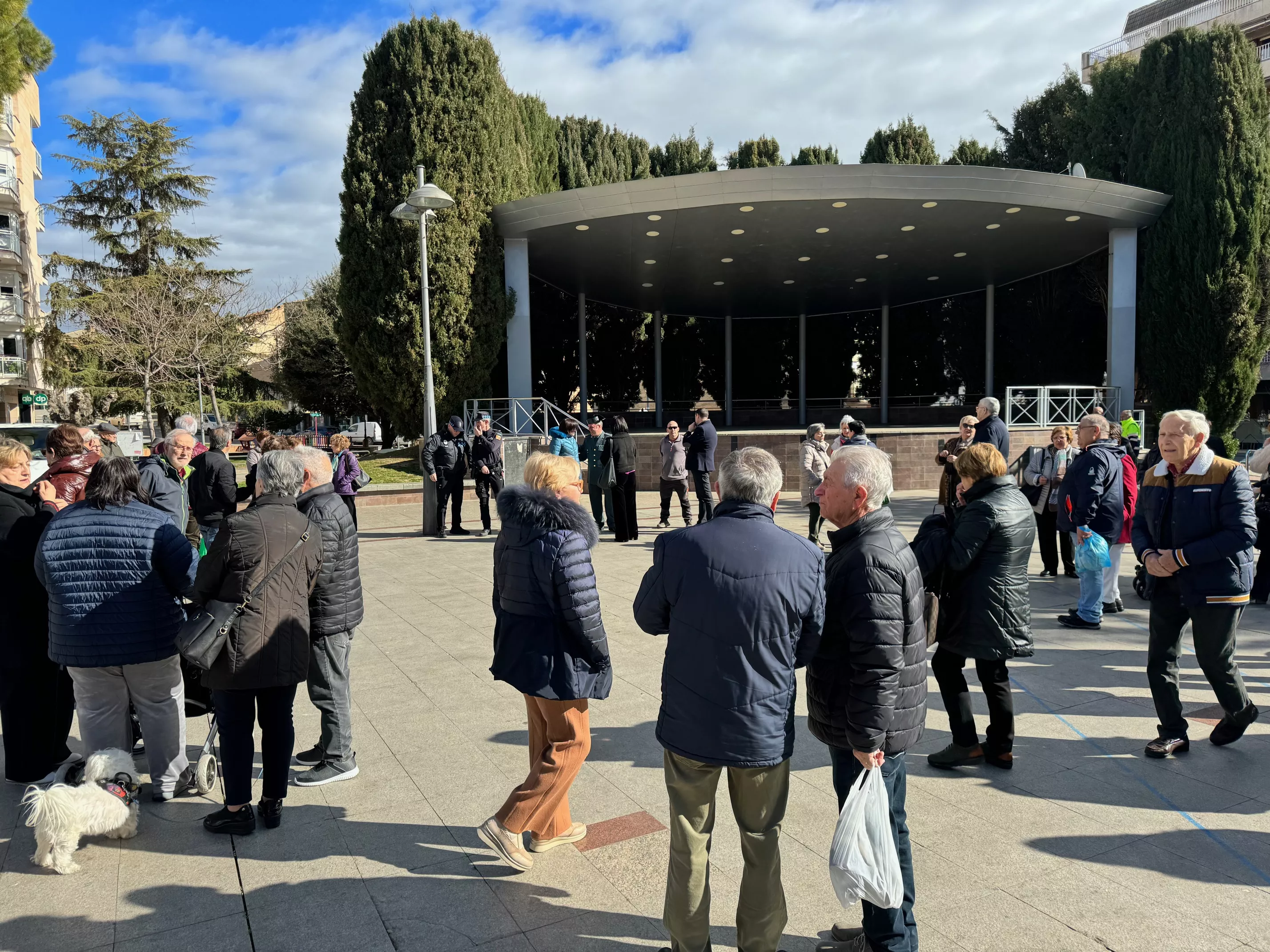 Minuto de silencio en Binéfar