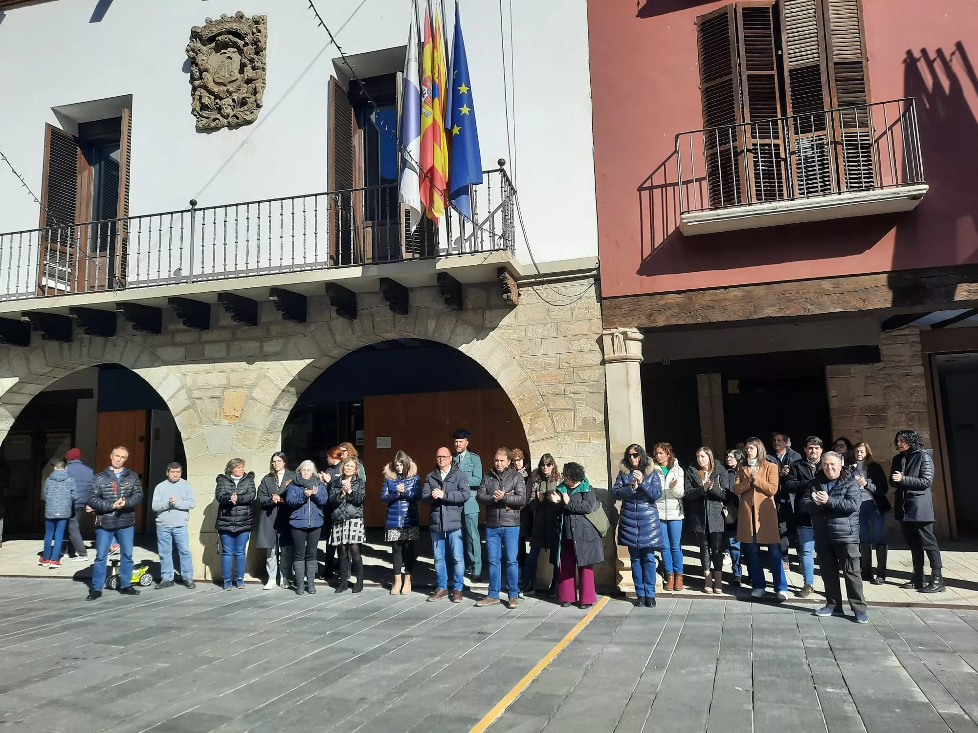 Minuto de silencio en Graus