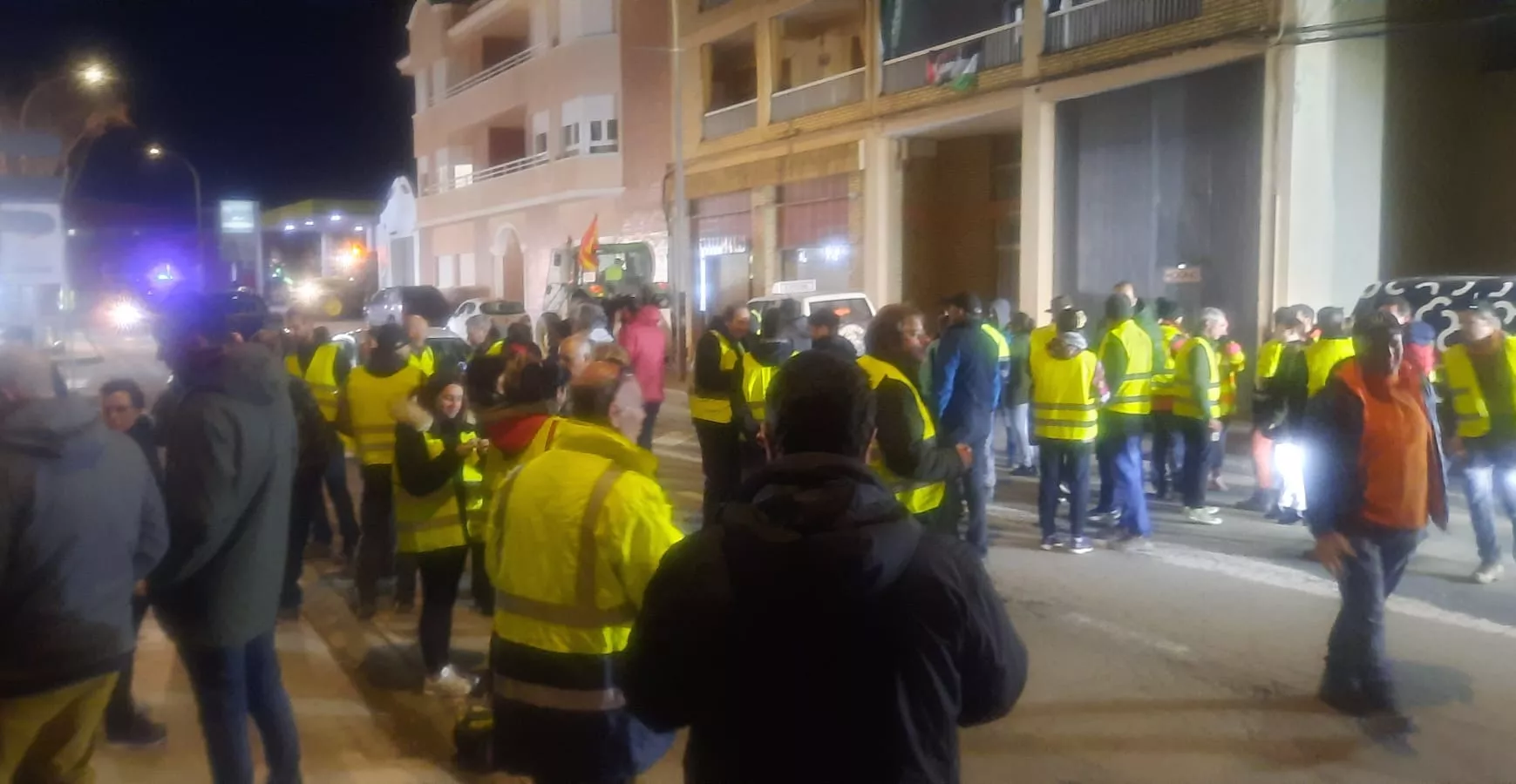 Tractorada del movimiento 6F en Ayerbe