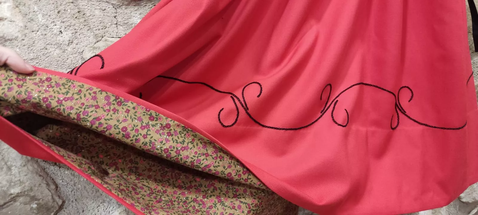 Taller de sayas tradicionales en Agüero