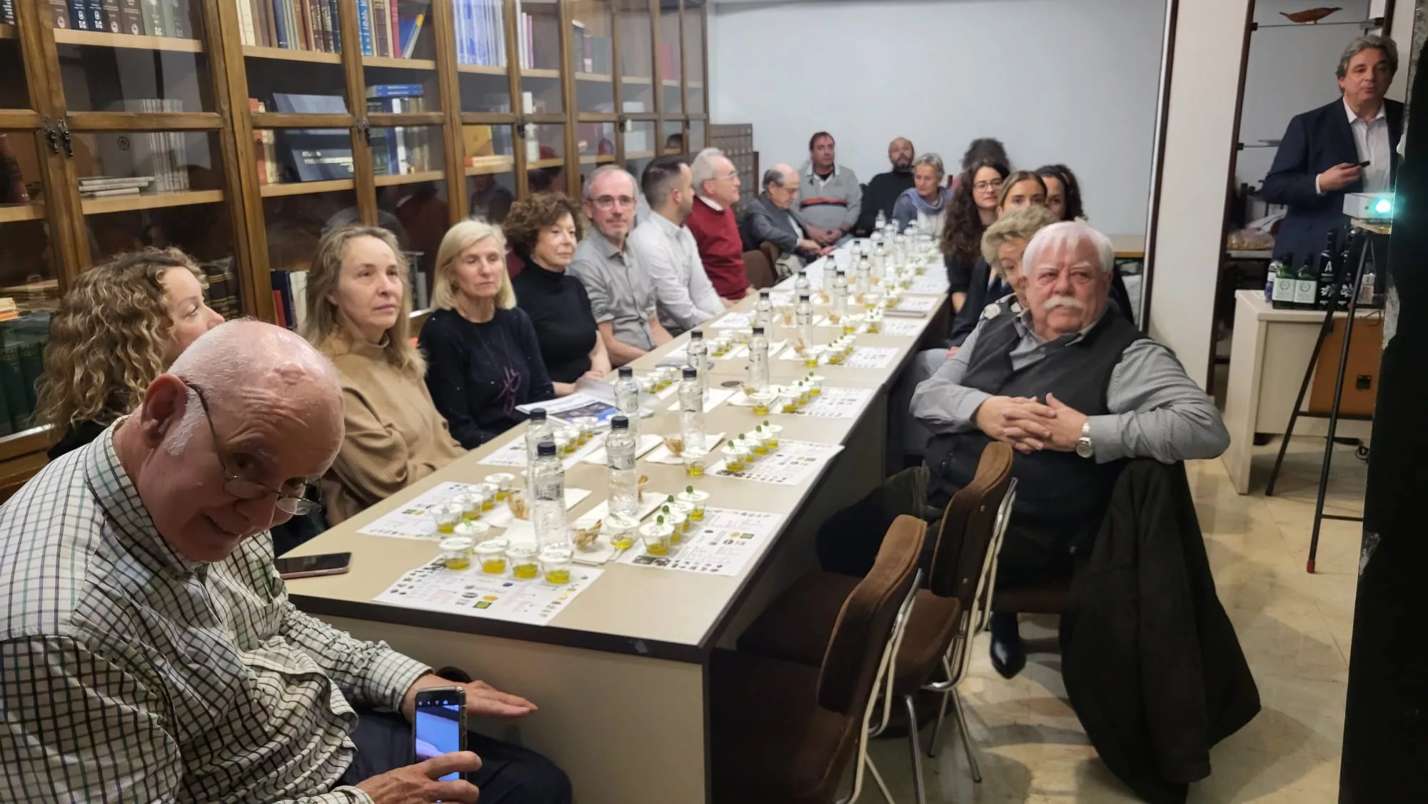 Jornada sobre el aceite de oliva en el Colegio de Médicos de Huesca