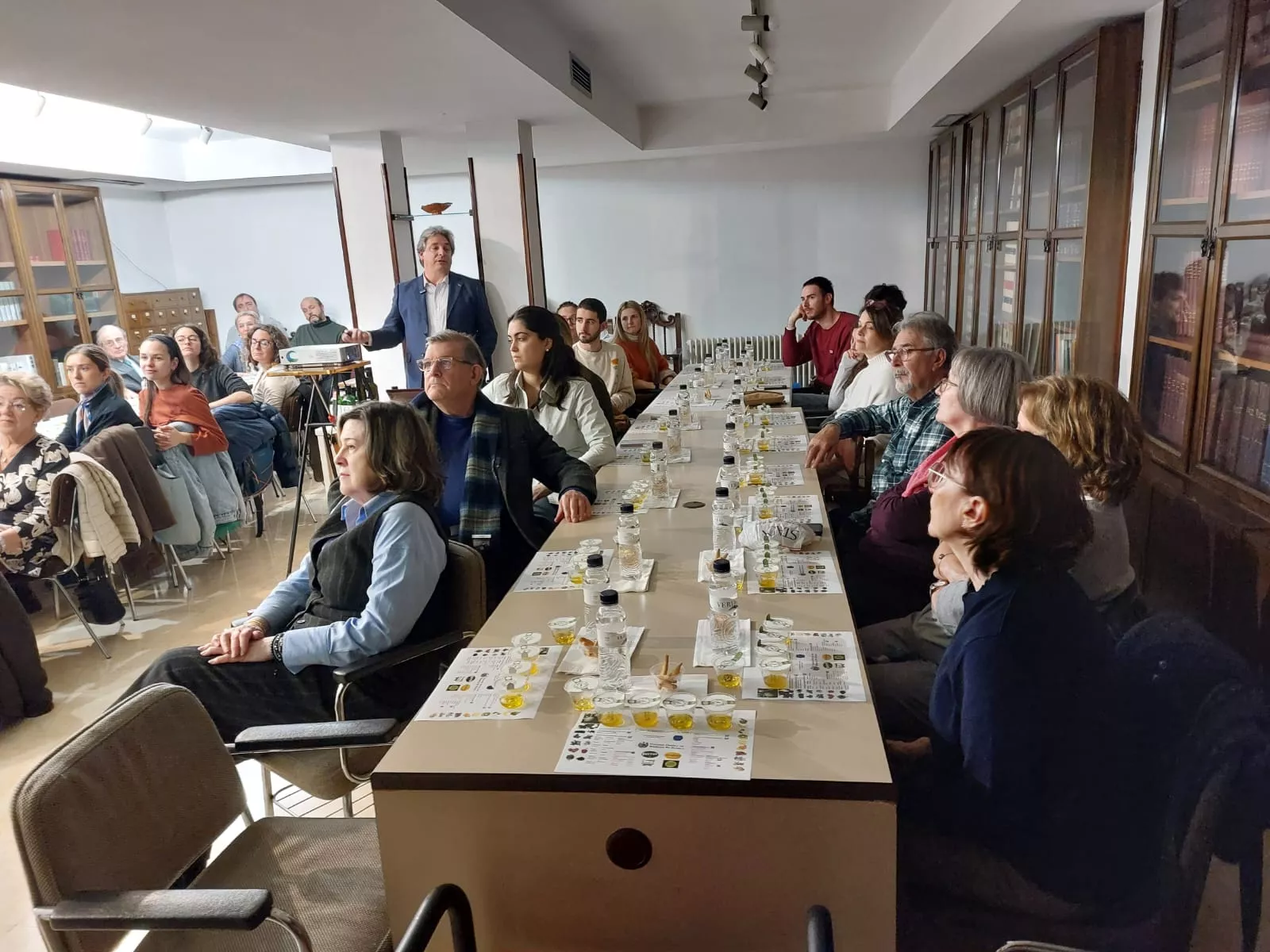 Jornada sobre el aceite de oliva en el Colegio de Médicos de Huesca