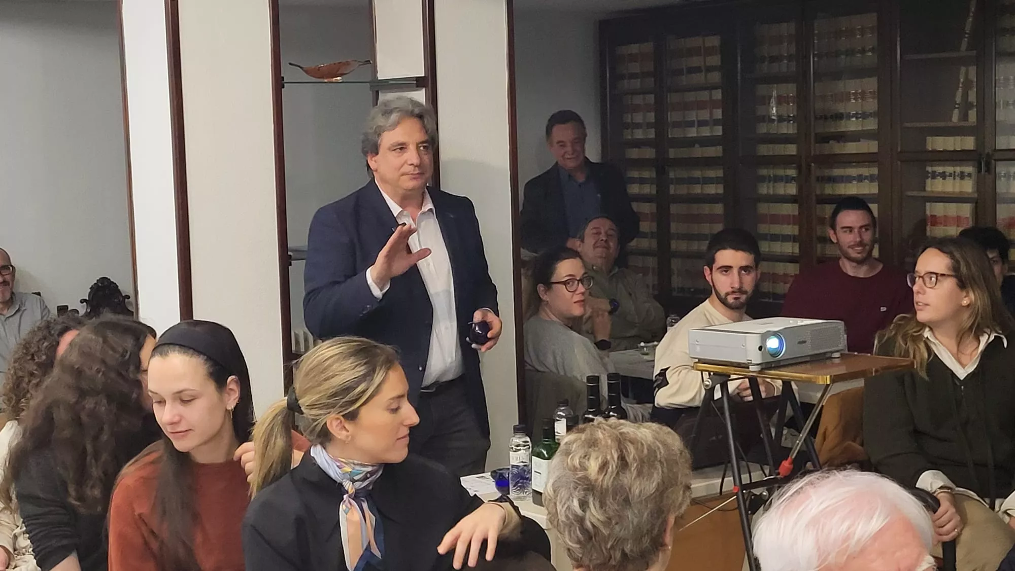 Jornada sobre el aceite de oliva en el Colegio de Médicos de Huesca