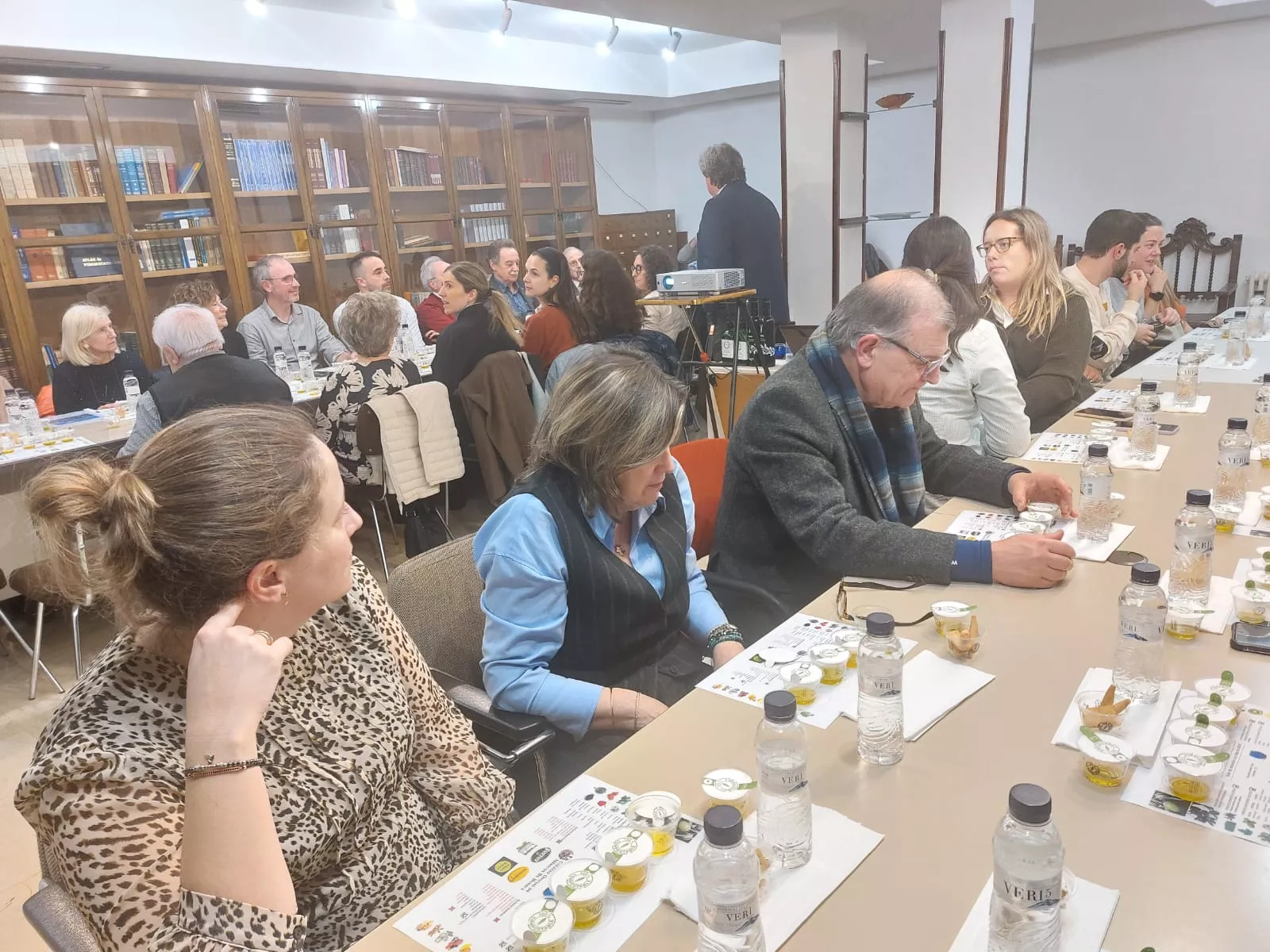 Jornada sobre el aceite de oliva en el Colegio de Médicos de Huesca