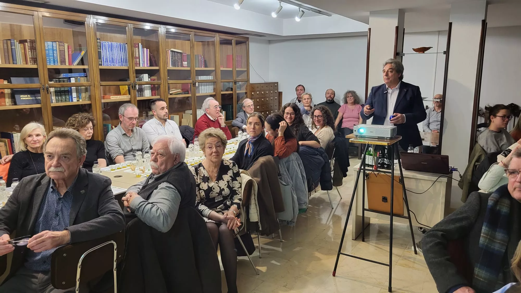 Jornada sobre el aceite de oliva en el Colegio de Médicos de Huesca