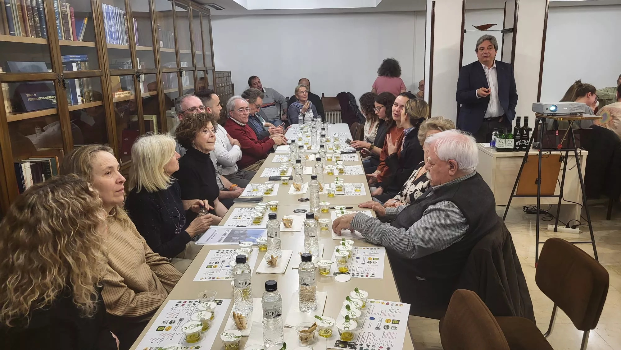 Jornada sobre el aceite de oliva en el Colegio de Médicos de Huesca