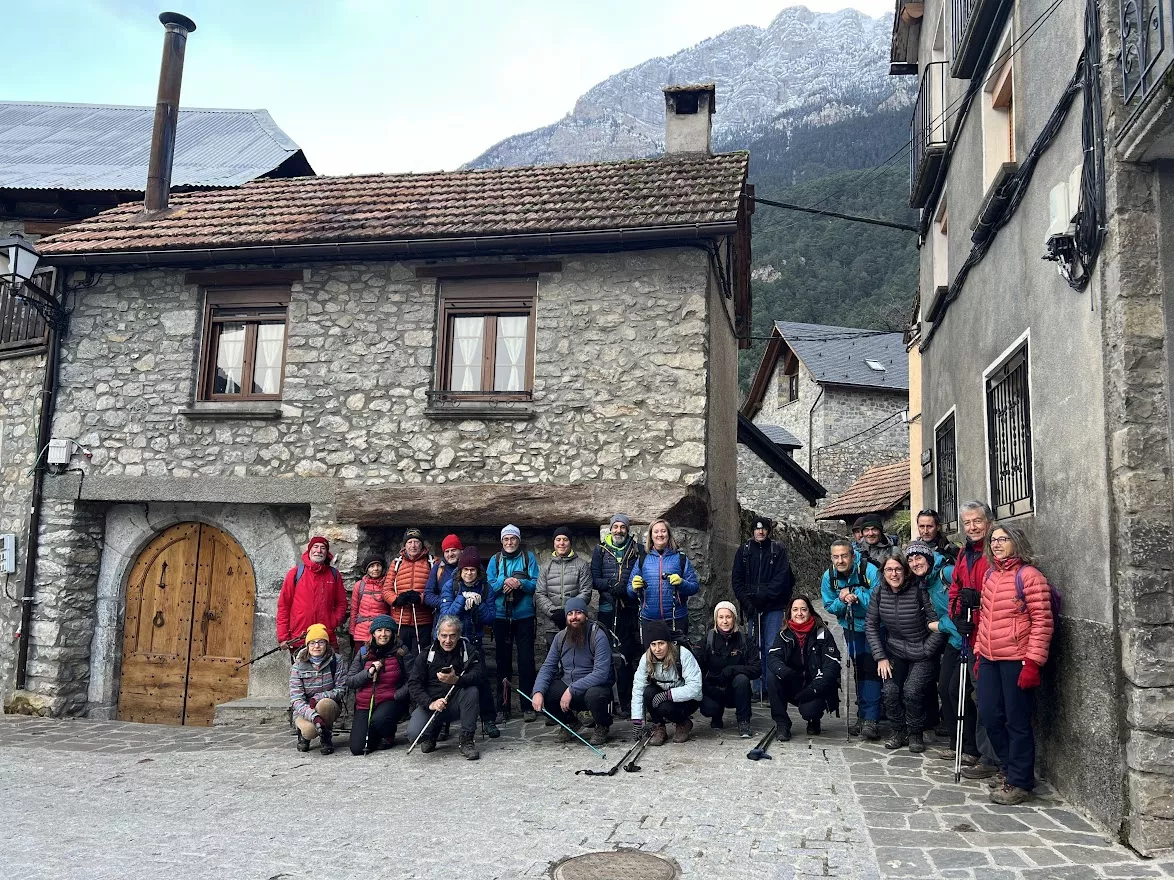 El Club de Montaña Nabaín de Boltaña y el Club Atlético Sobrarbe de Aínsa-Sobrarbe.