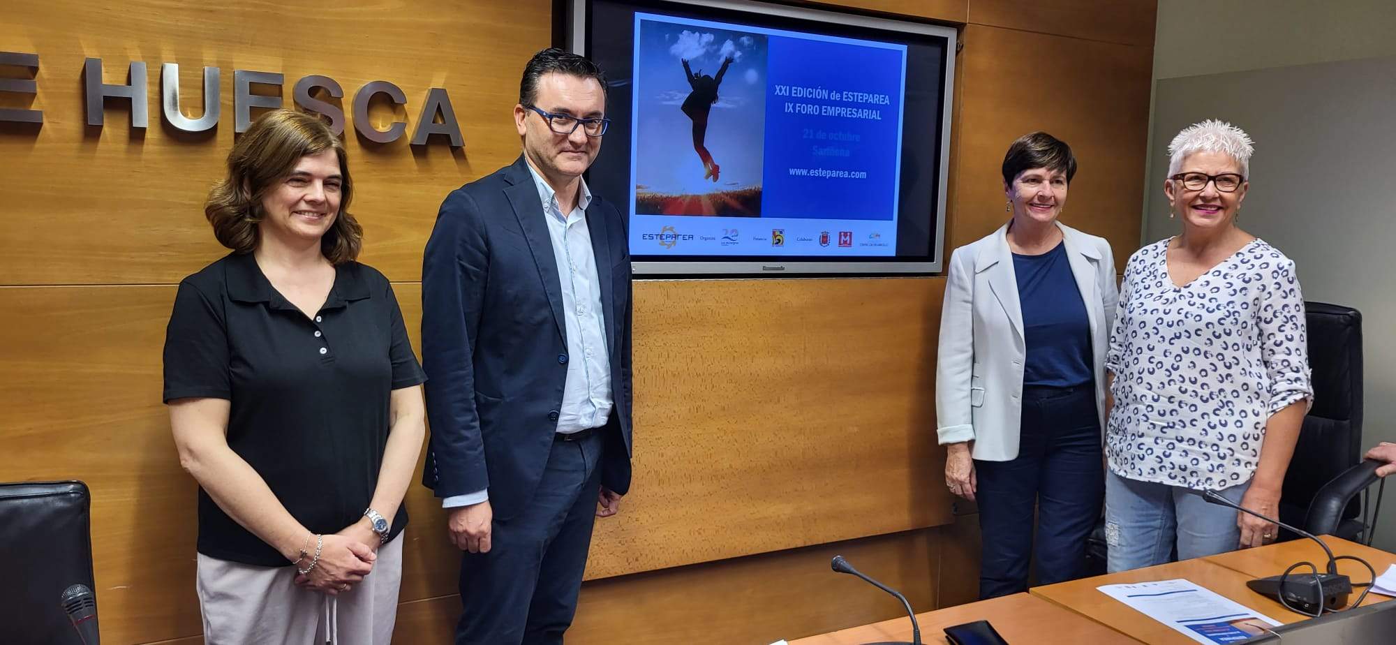 Montse Ordovás, Roque Vicente, Olga Brosed y María Jesús Laguna en la presentación de Estepárea y las jornadas empresariales Montse Ordovás, Roque Vicente, Olga Brosed y María Jesús Laguna en la presentación de Estepárea y las jornadas empresariales