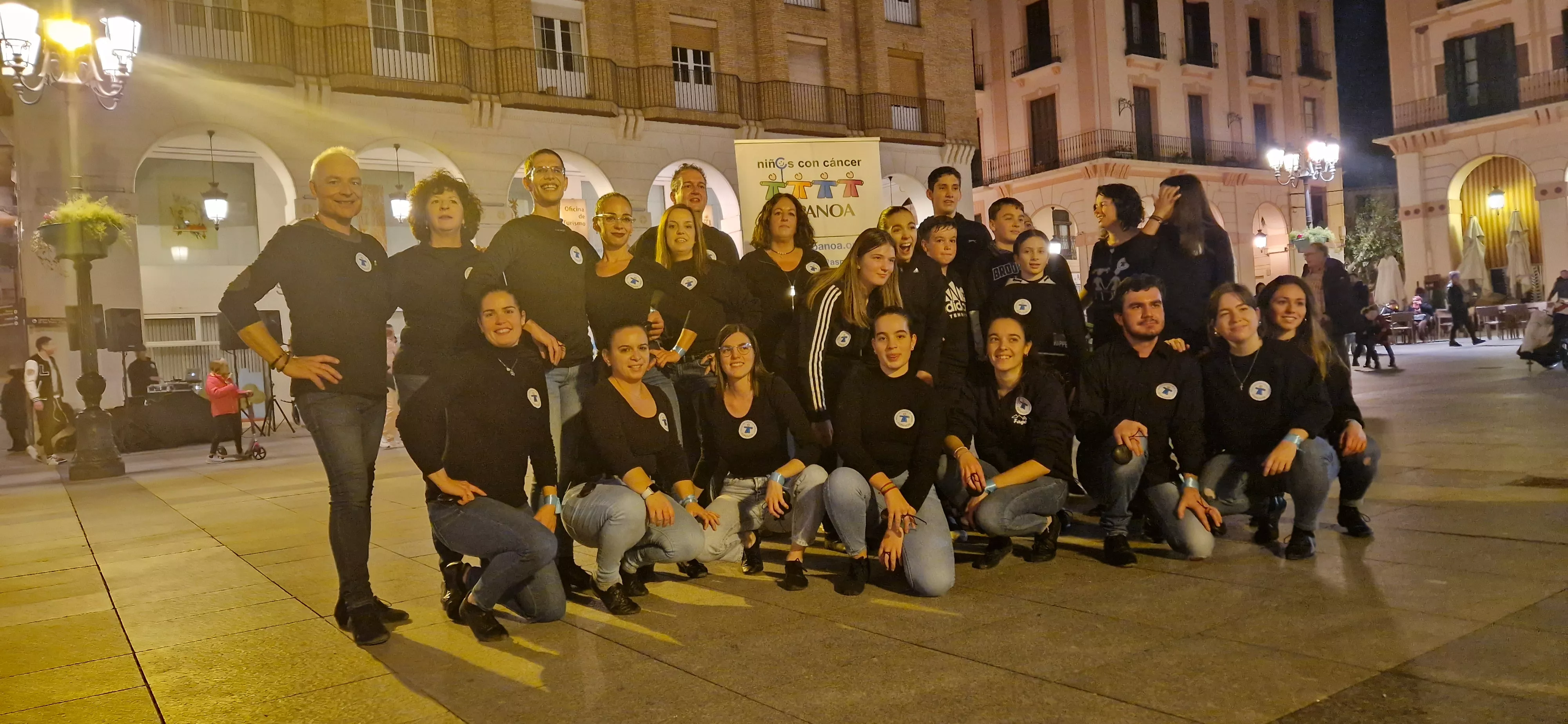 Flashmob jotero de Aspanoa en Huesca por los niños y niñas con cáncer. Foto Myriam Martínez