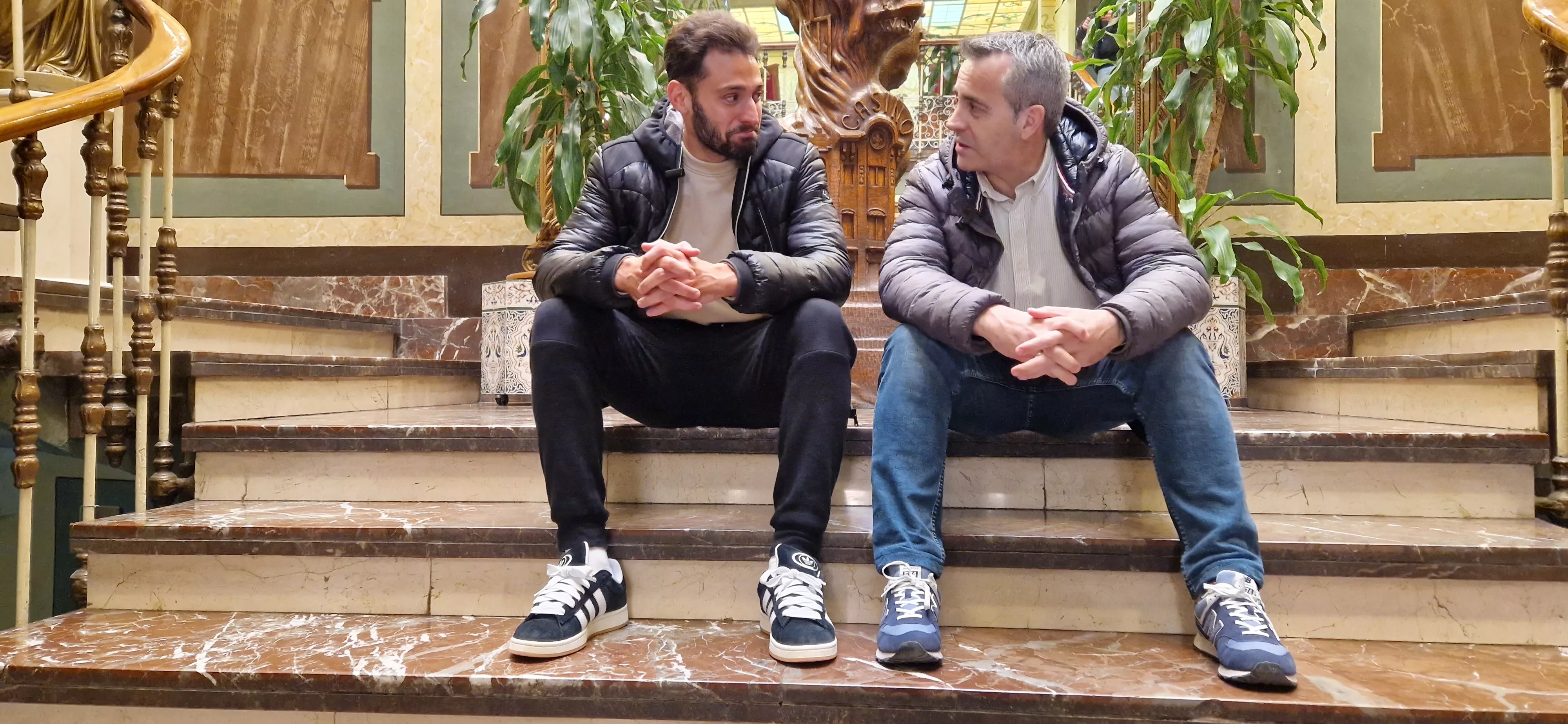 Campaña ¡Huesca, sí se puede! con Obeng y Martos. Foto Myriam Martínez