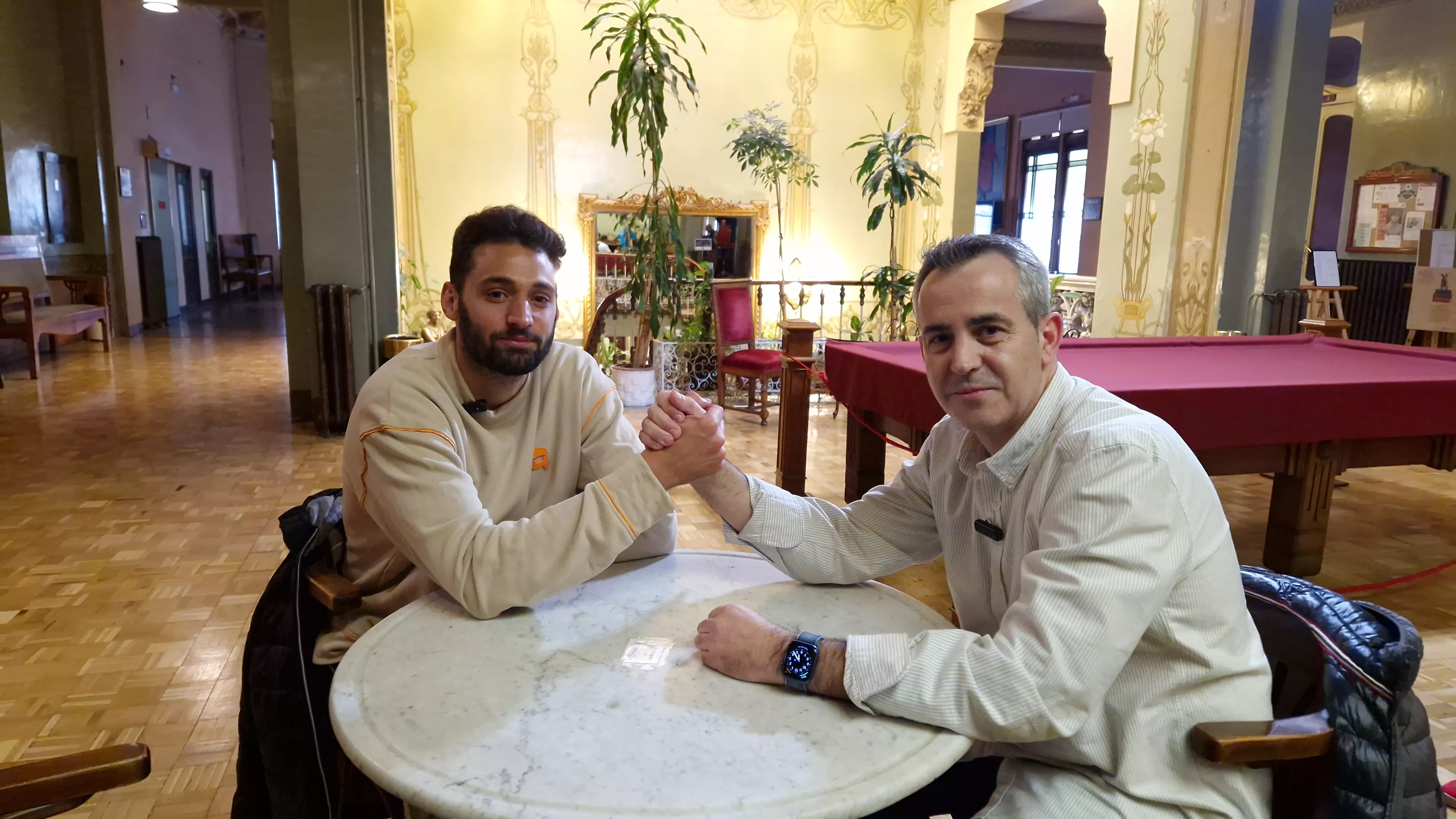 Campaña ¡Huesca, sí se puede! con Obeng y Martos. Foto Myriam Martínez