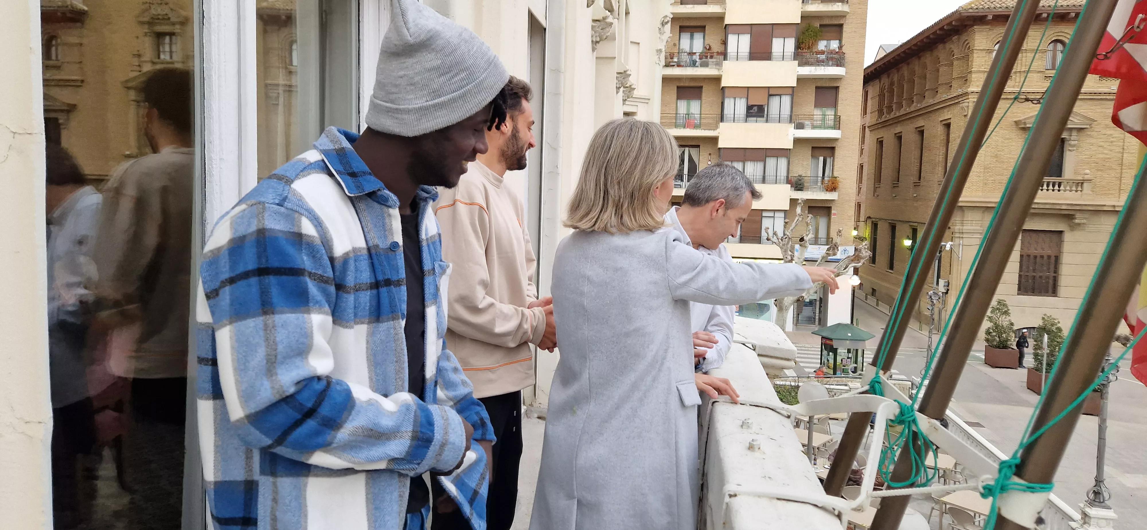 Campaña ¡Huesca, sí se puede! con Obeng y Martos. Foto Myriam Martínez