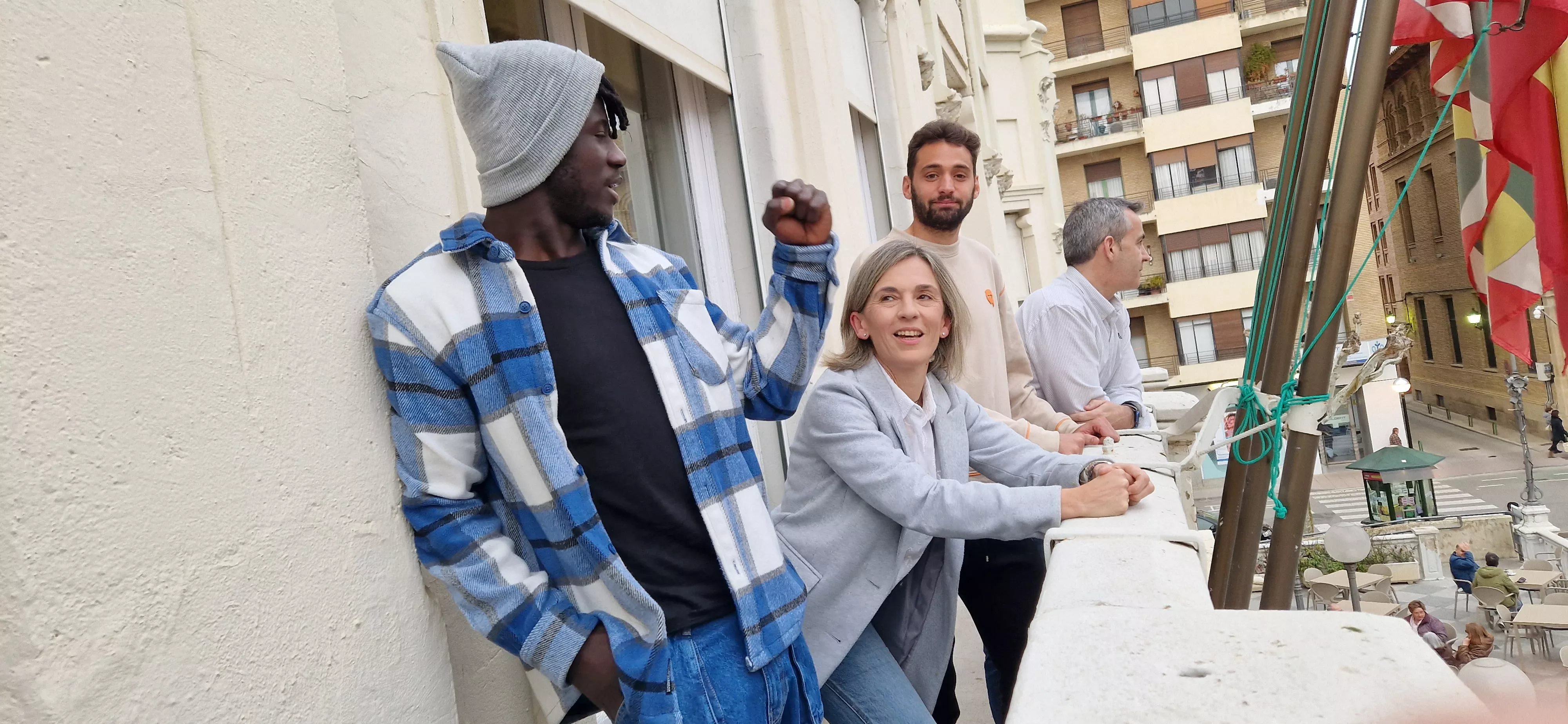 Campaña ¡Huesca, sí se puede! con Obeng y Martos. Foto Myriam Martínez