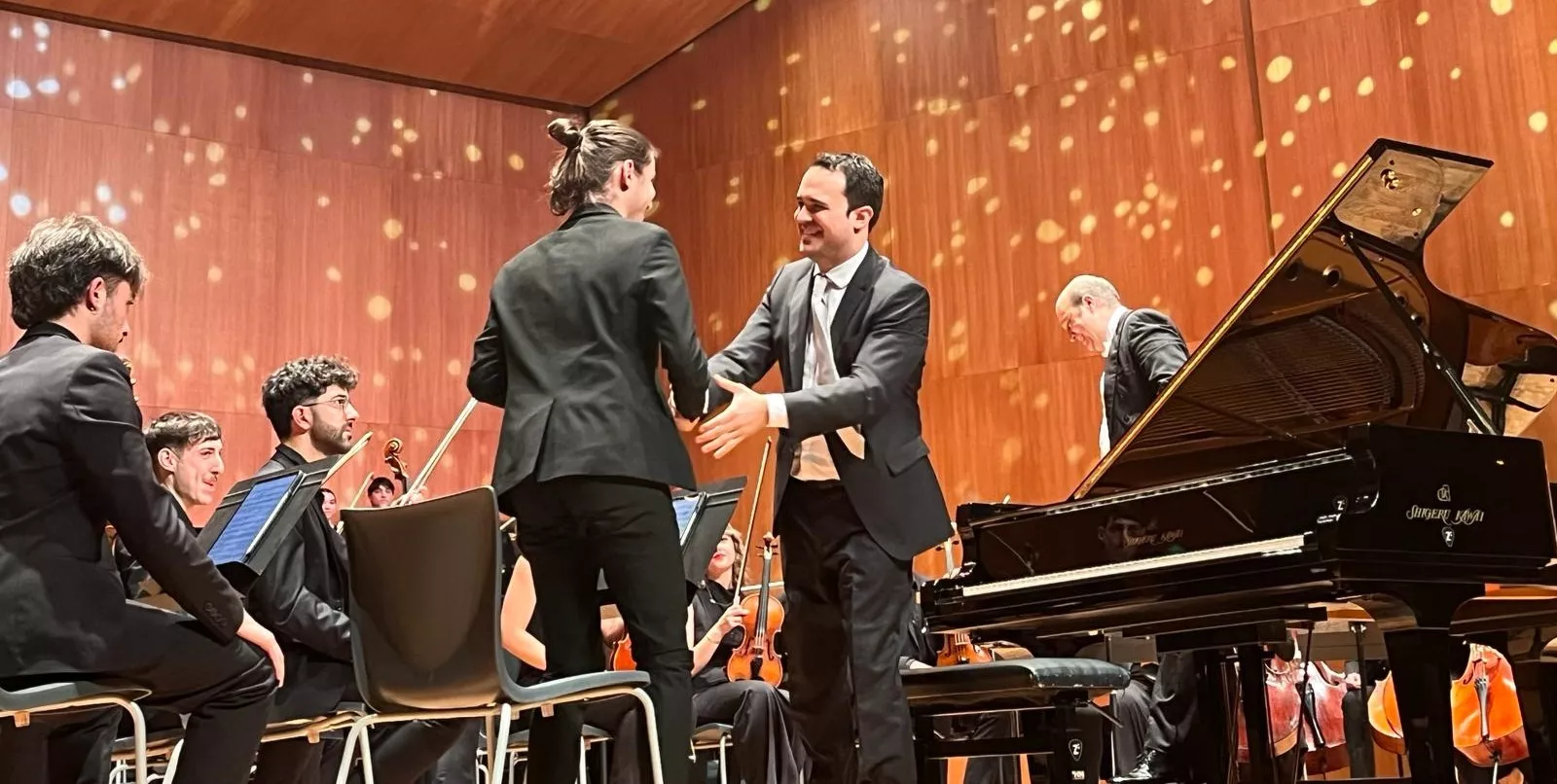 Albeto Menjón ha actuado en el Palacio de Congresos de Huesca. Foto Mercedes Manterola