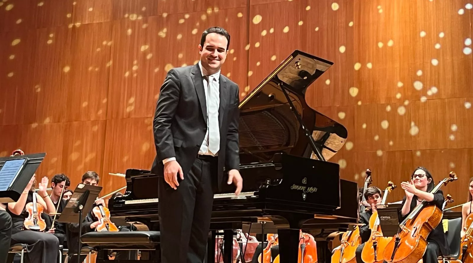 Alberto Menjón en el Palacio de Congresos de Huesca. Foto Mercedes Manterola