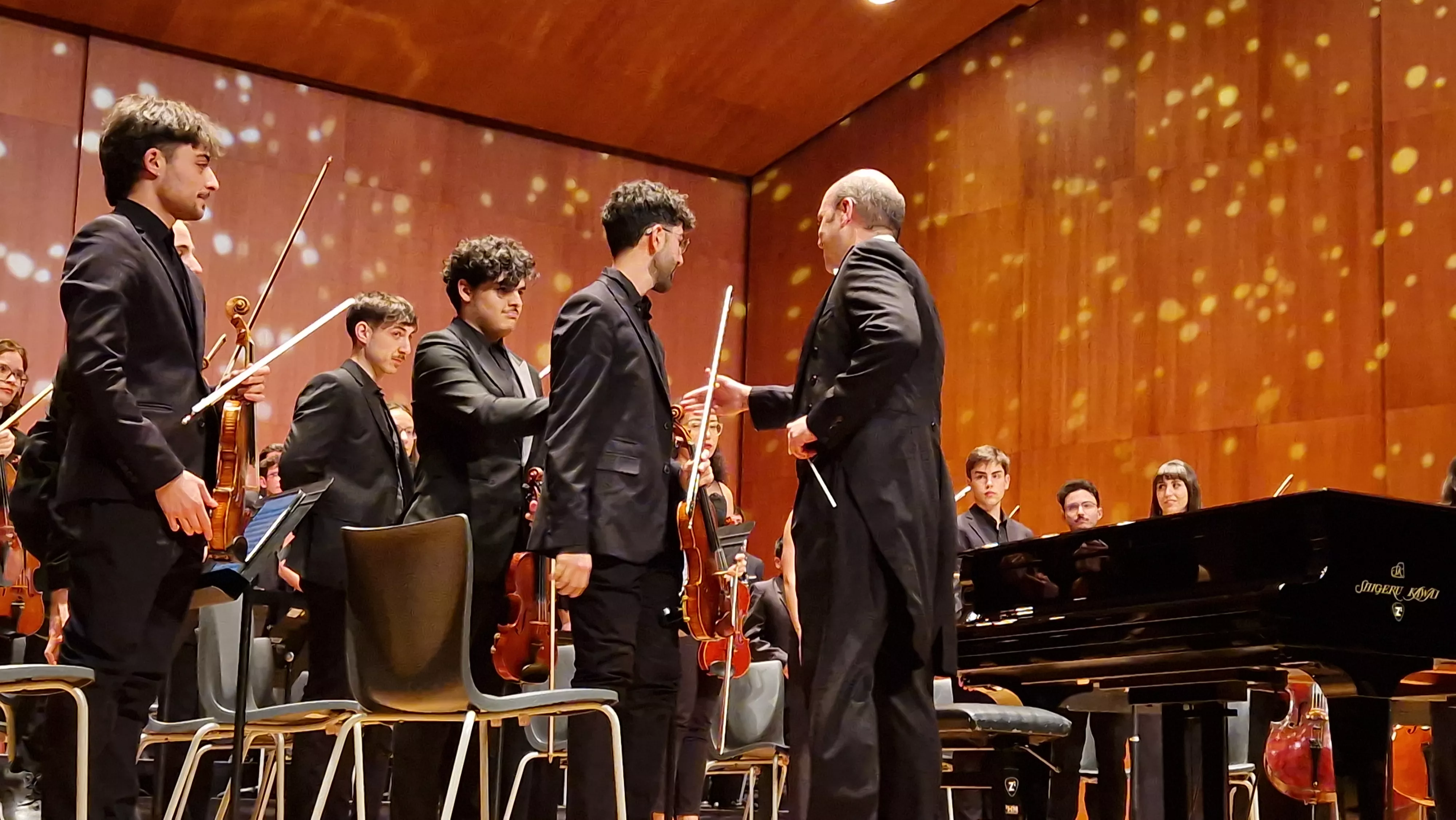Concierto de Alberto Menjón y la Orquesta Sinfónica del Conservatorio Superior de Música de Aragón en Huesca. Foto Myriam Martínez